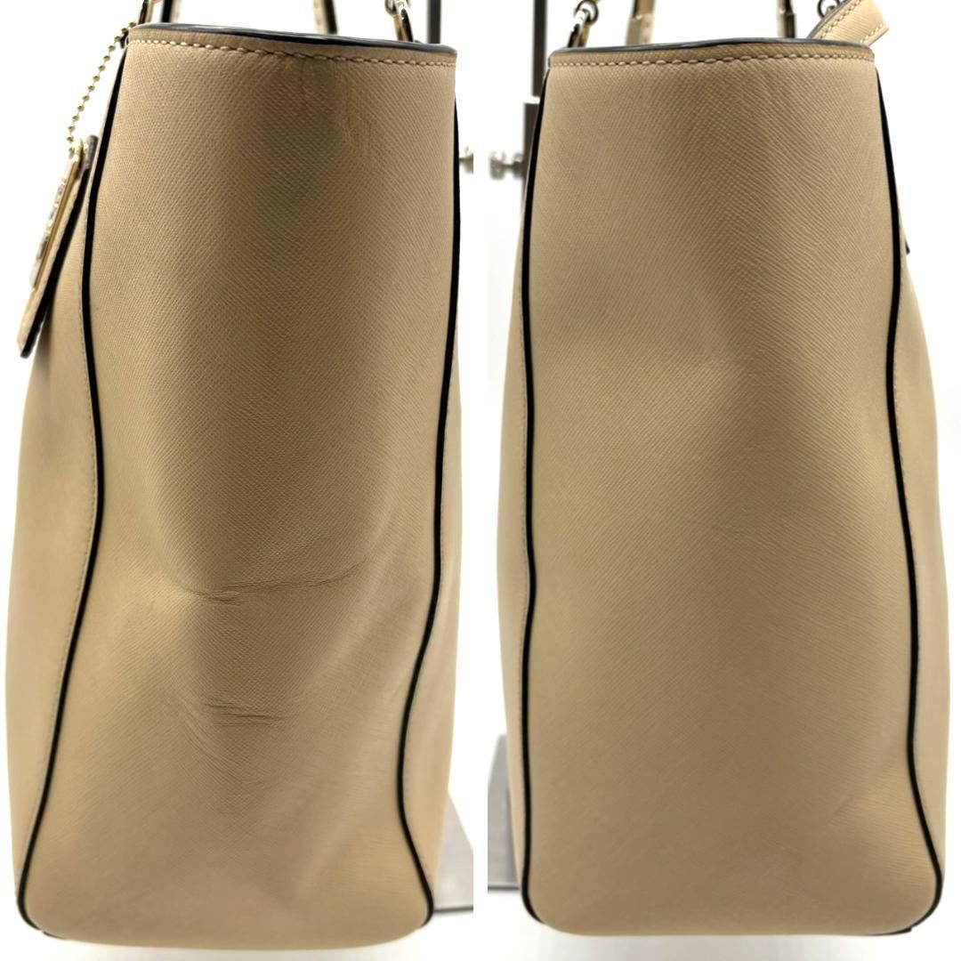COACH コーチ トートバッグ ベージュ PVCレザー 肩掛け A4対応