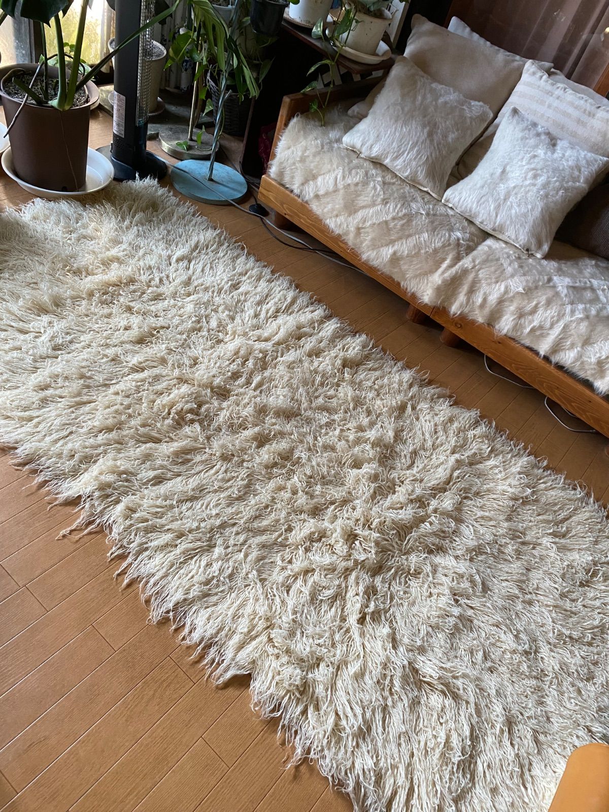 トルコの素晴らしい羊毛のラグTULUをご存知ですか！貴重なコンヤ産 