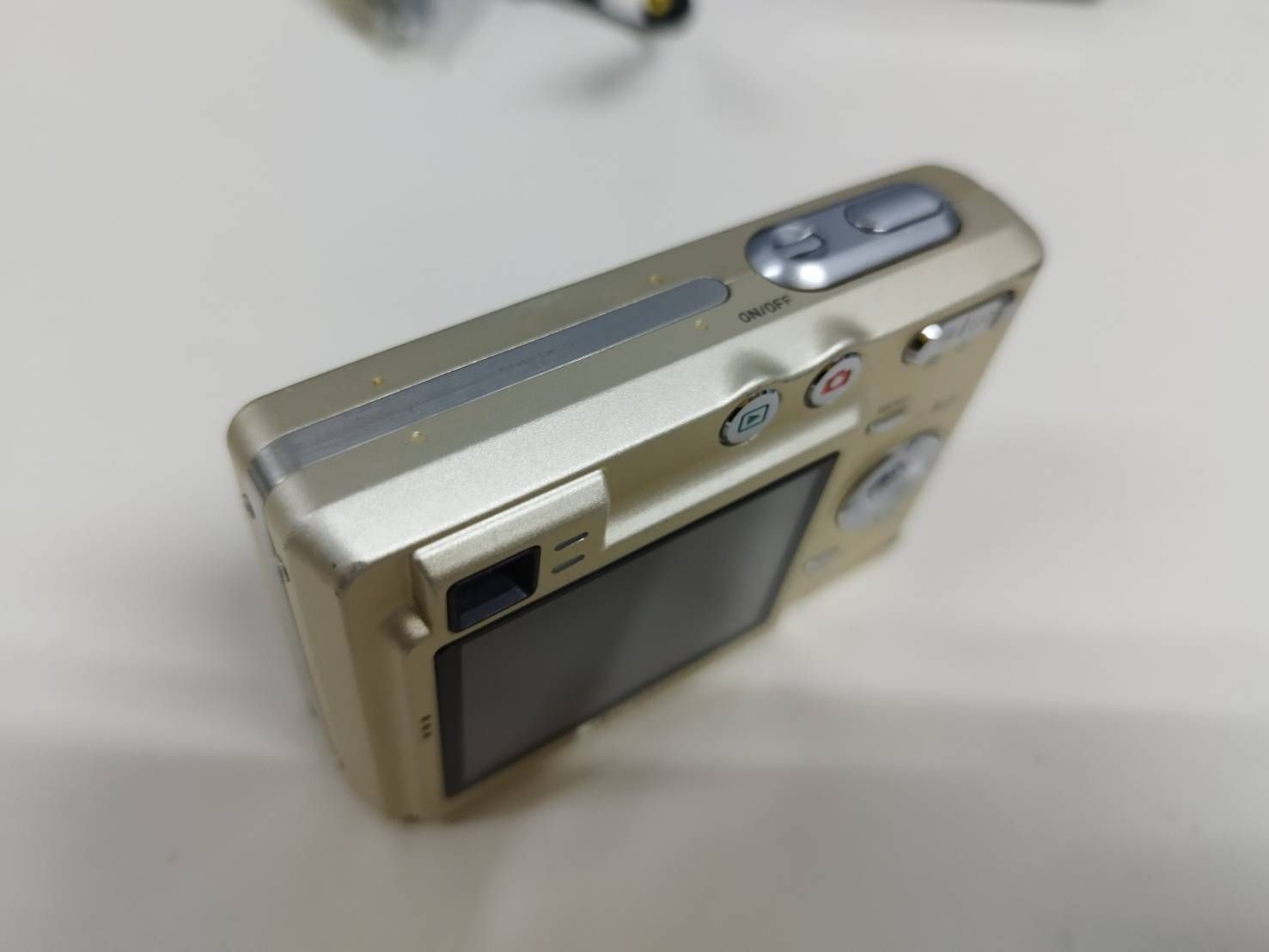 ジャンク】CASIO EXILIM EX-Z40/デジタルカメラ - メルカリ