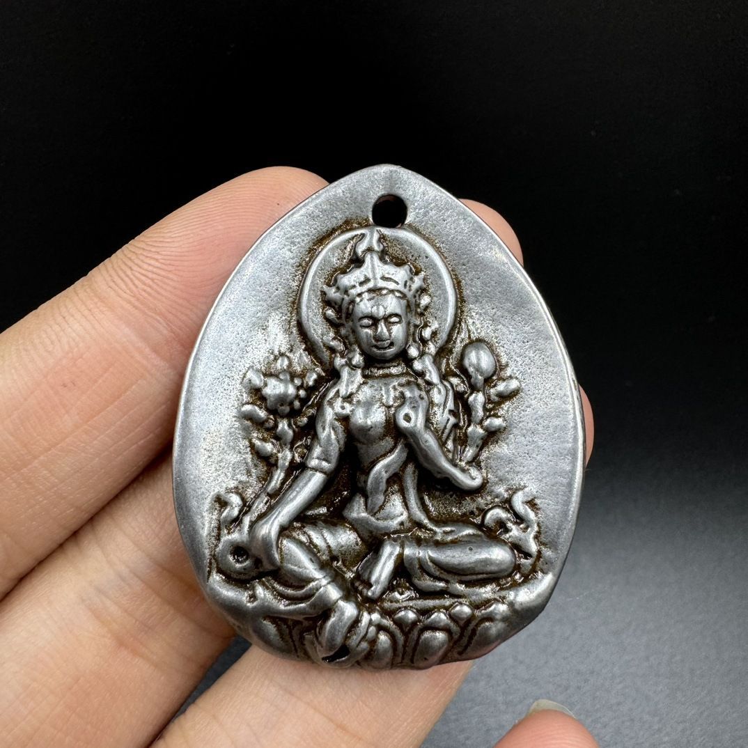 新品未使用 藏 牌 十二生肖 九 八卦 牌 チベット 敲打 吊 ペンダント