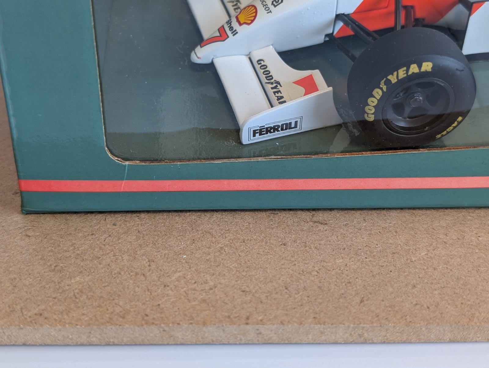 ミニチャンプス製　MP4/9プジョー　ミカハッキネン 1/18ミニチャンプス マクラーレン プジョーMP4/9 ミカ・ハッキネン