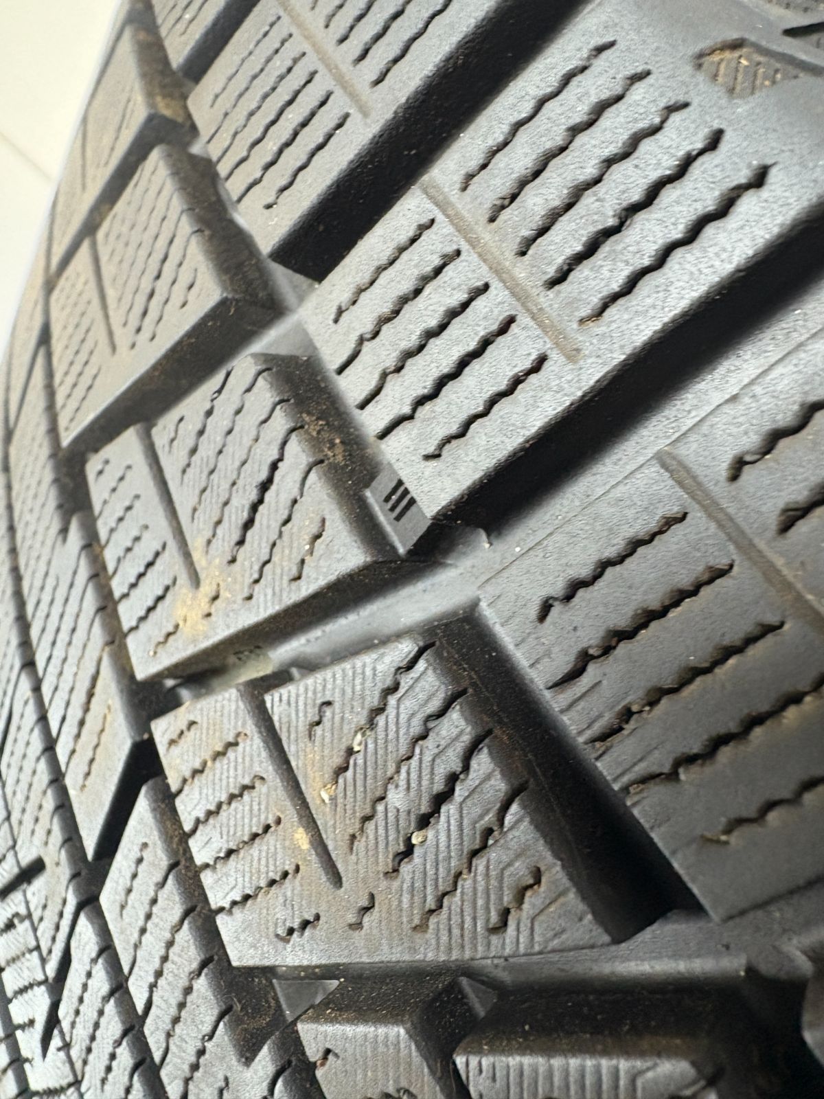 送料無料☆215/50R17 ヨコハマ IG60 2021年製 4本 冬 タイヤ