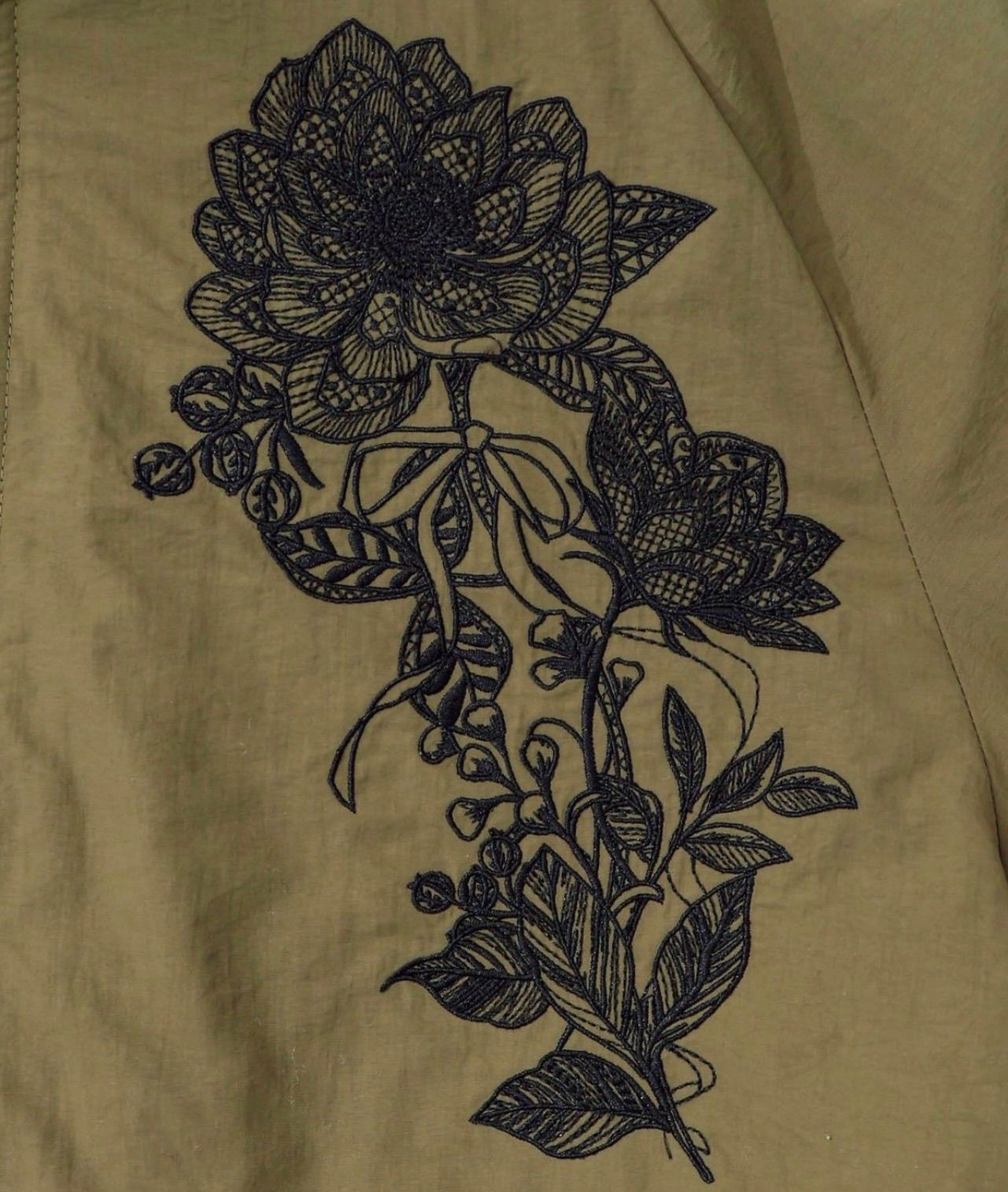 イズスカラー 553272：ボア襟取り外し可能 花刺繍中綿ブルゾン - メルカリ