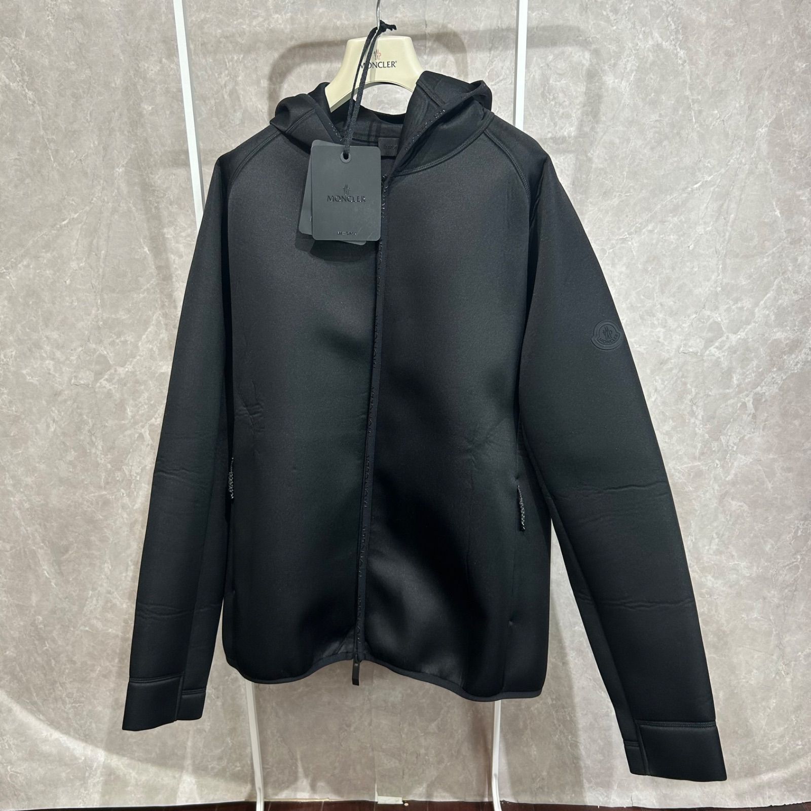 極美品】 MONCLERモンクレールフードパーカージップアップラバー