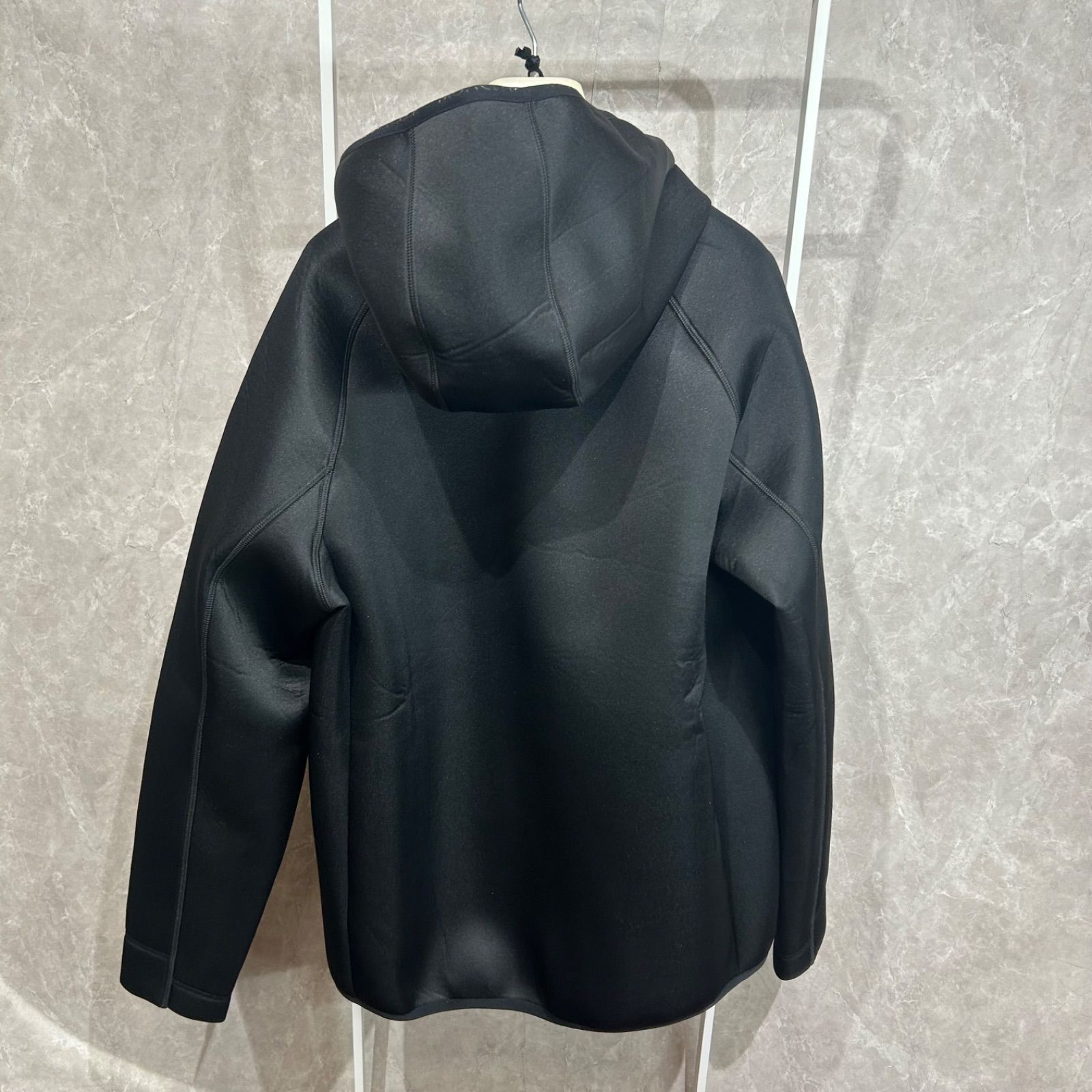 極美品】 MONCLERモンクレールフードパーカージップアップラバー 