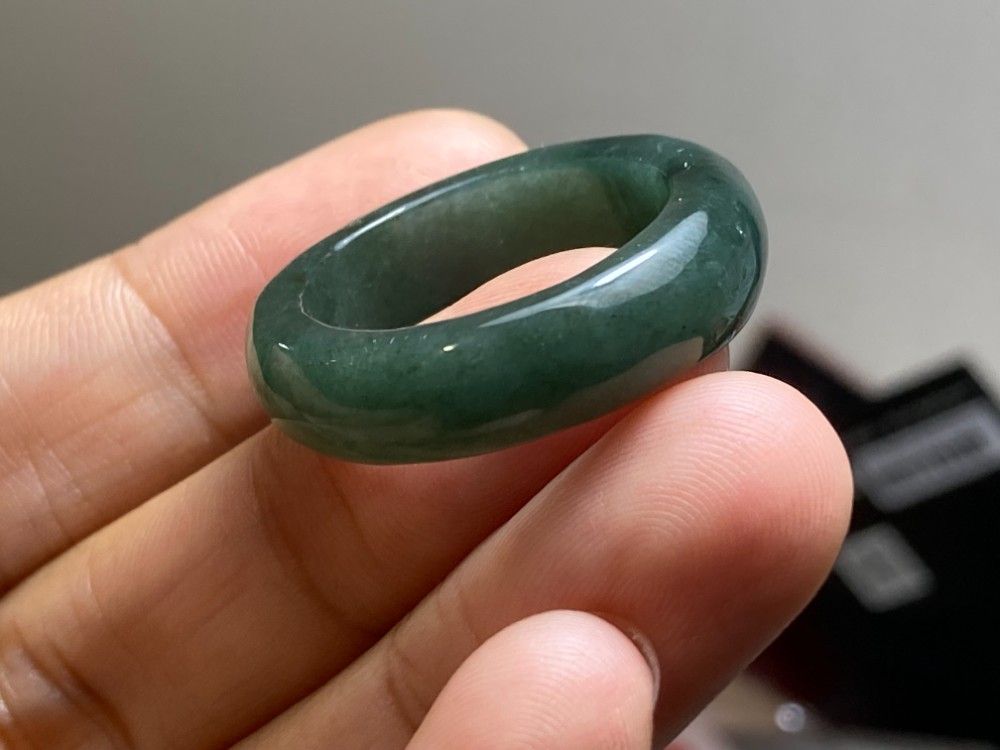 L16-57 糯氷種 25.0号 紺色 ミャンマー産 A貨 本翡翠 くりぬき リング
