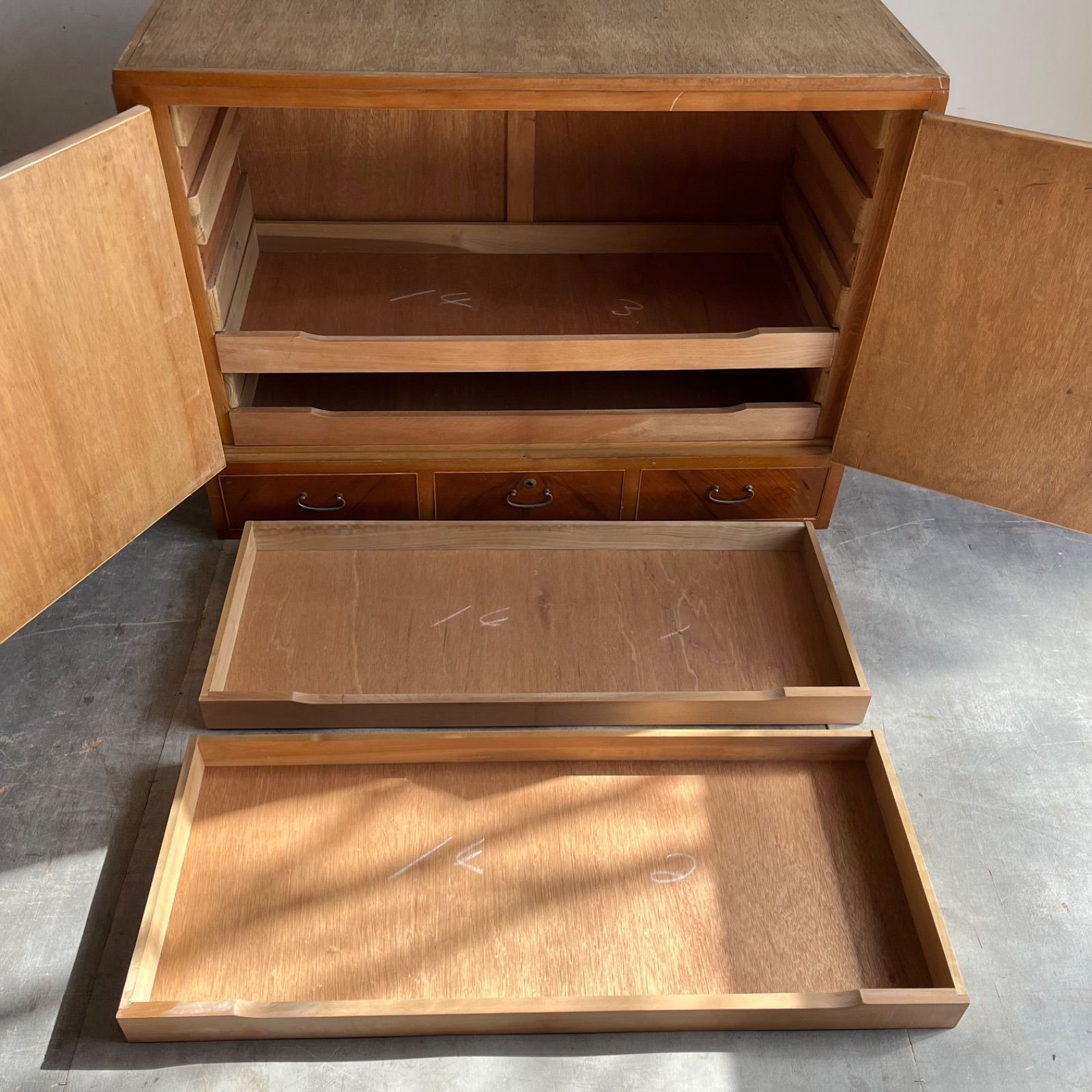 アンティーク チェスト 箪笥 ローボード ローテーブル テレビ台 昭和