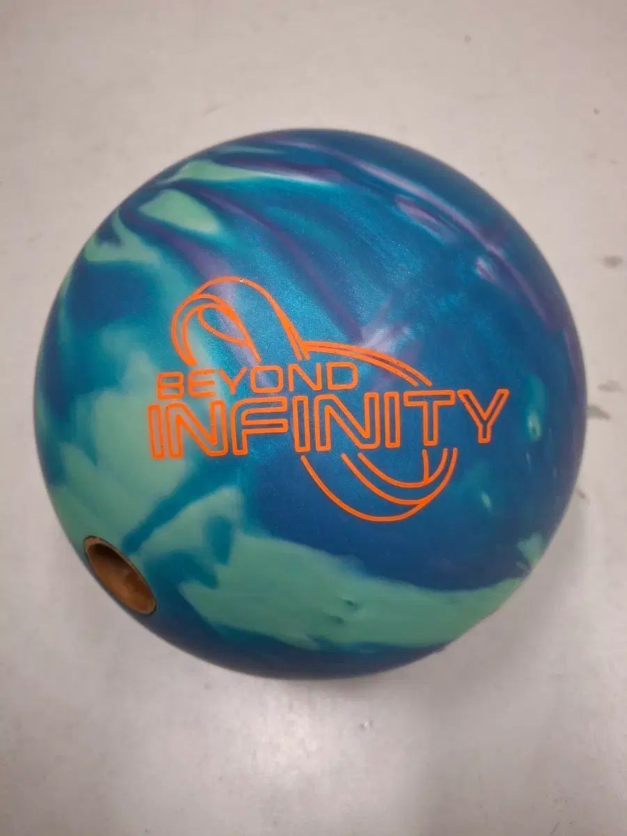 中古ボーリングボール- A 級 BRUNSWICK（ブランズウィック） ビヨンド