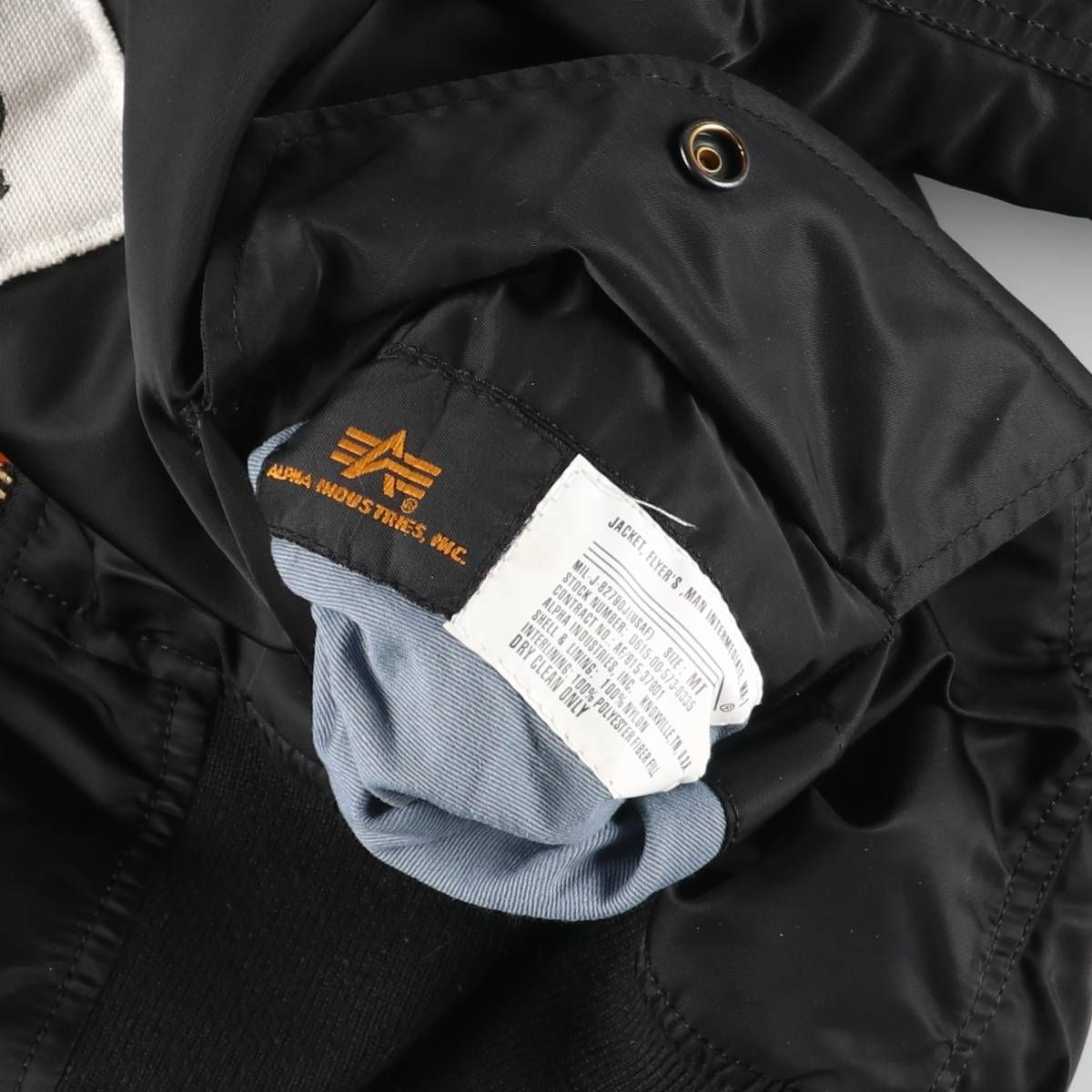 古着 民間品 アルファ ALPHA MA-1タイプ THE WEEKEND XO バック