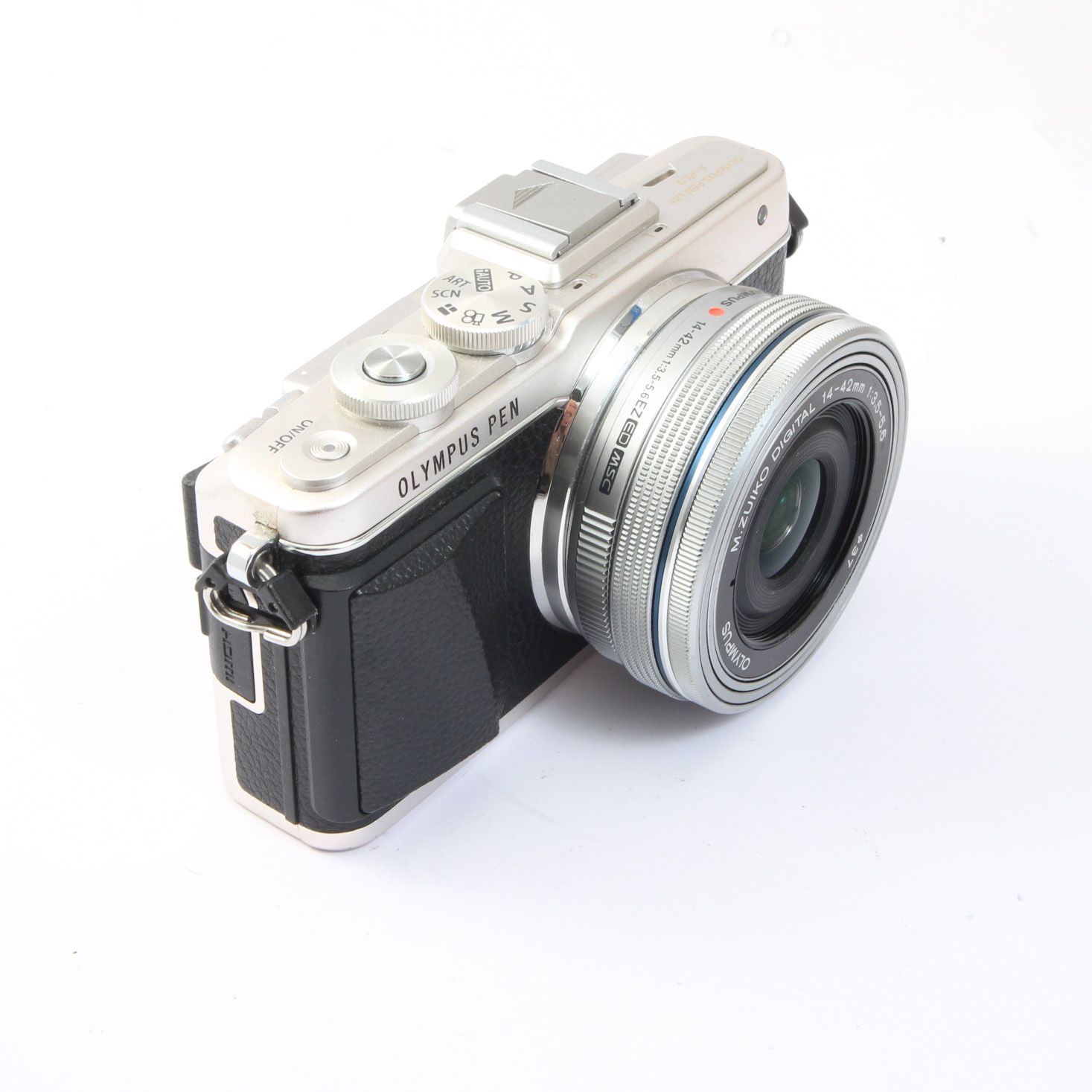 シャッター数1950回】 OLYMPUS オリンパス PEN E-PL7 + MZD 14-42mm F3