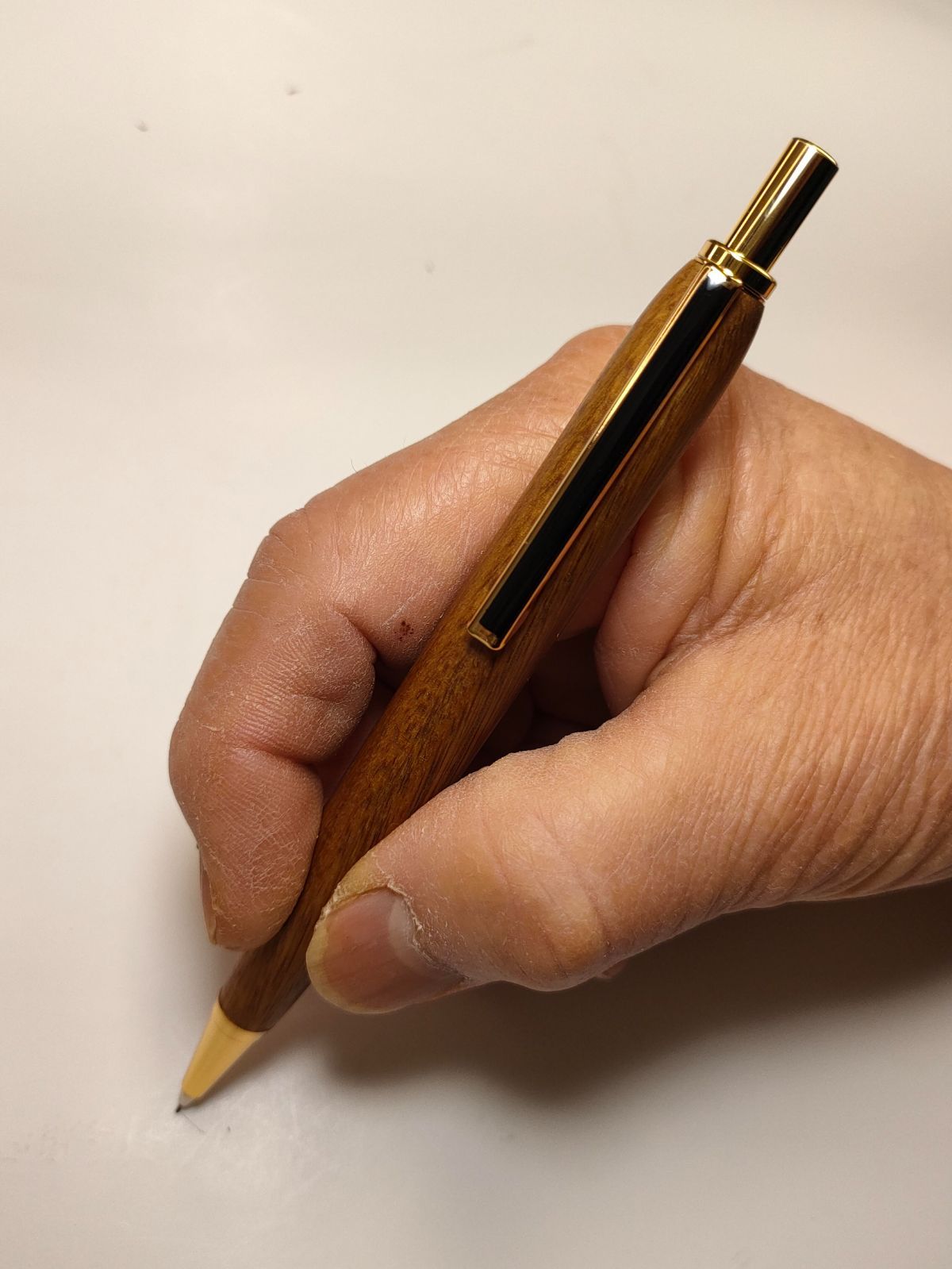 世界で一番硬い木【リグナムバイタ】スリムシャープペン - メルカリ