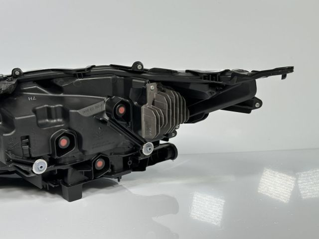ハリアー harrier MXUA80 AXUH80 AXUH85 純正/genuine 右ヘッドライト
