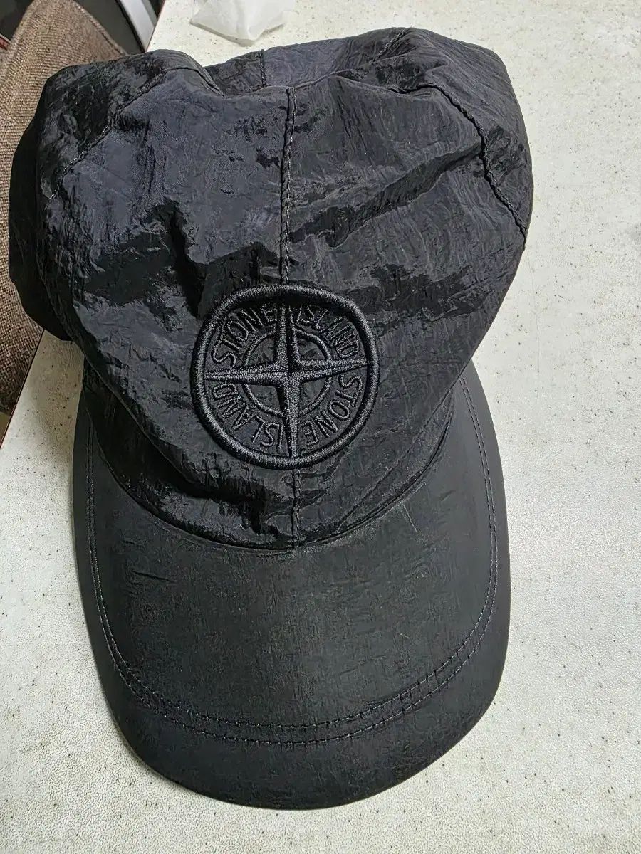 送料込み)STONE ISLAND ストーンアイランド ブラック ナイロン ベース