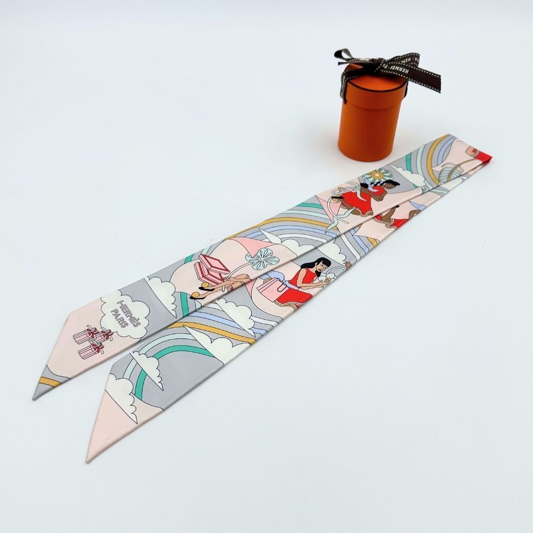 極美品】Hermes ツイリー スカーフ 空飛ぶカレ CARRES VOLANTS - メルカリ
