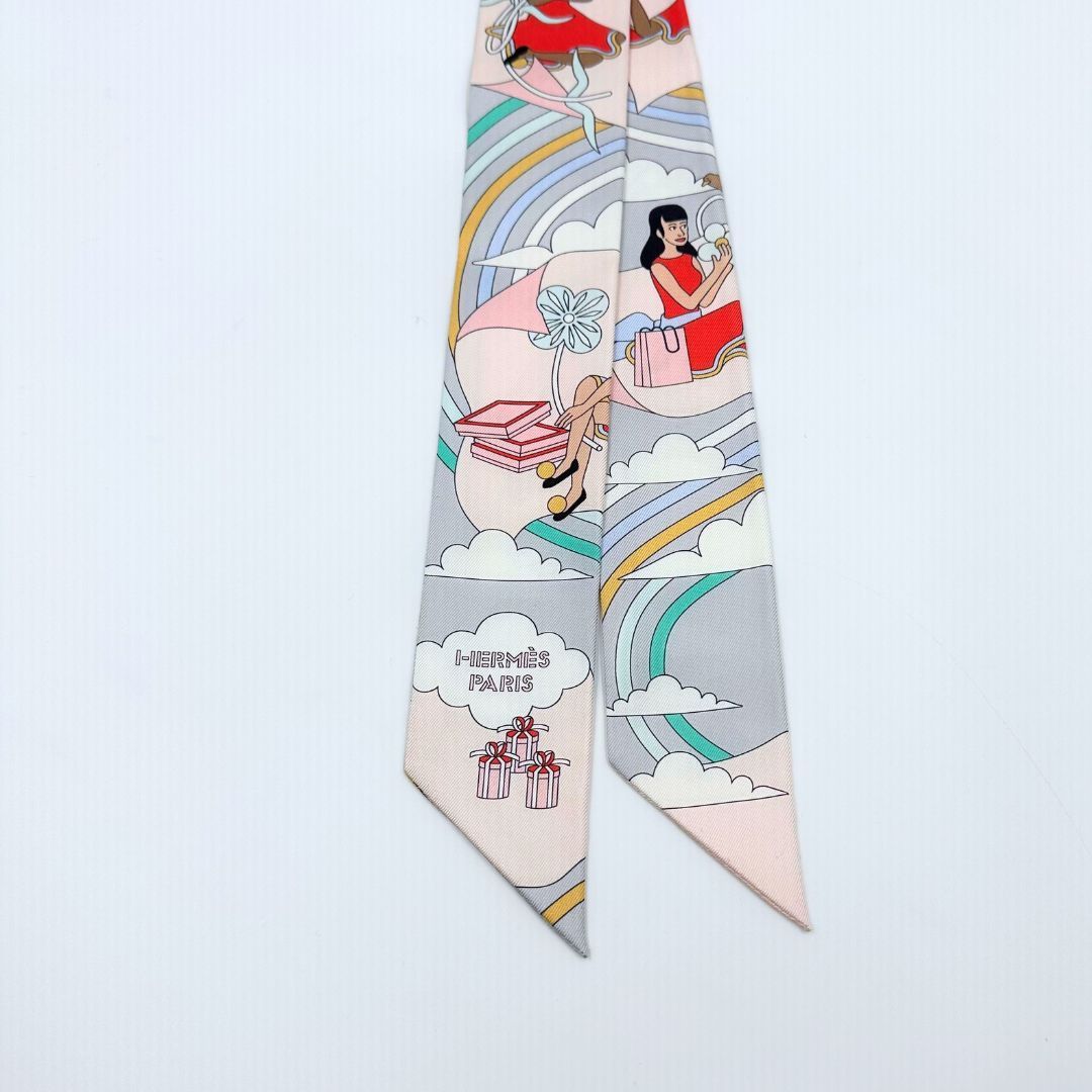 極美品】Hermes ツイリー スカーフ 空飛ぶカレ CARRES VOLANTS - メルカリ