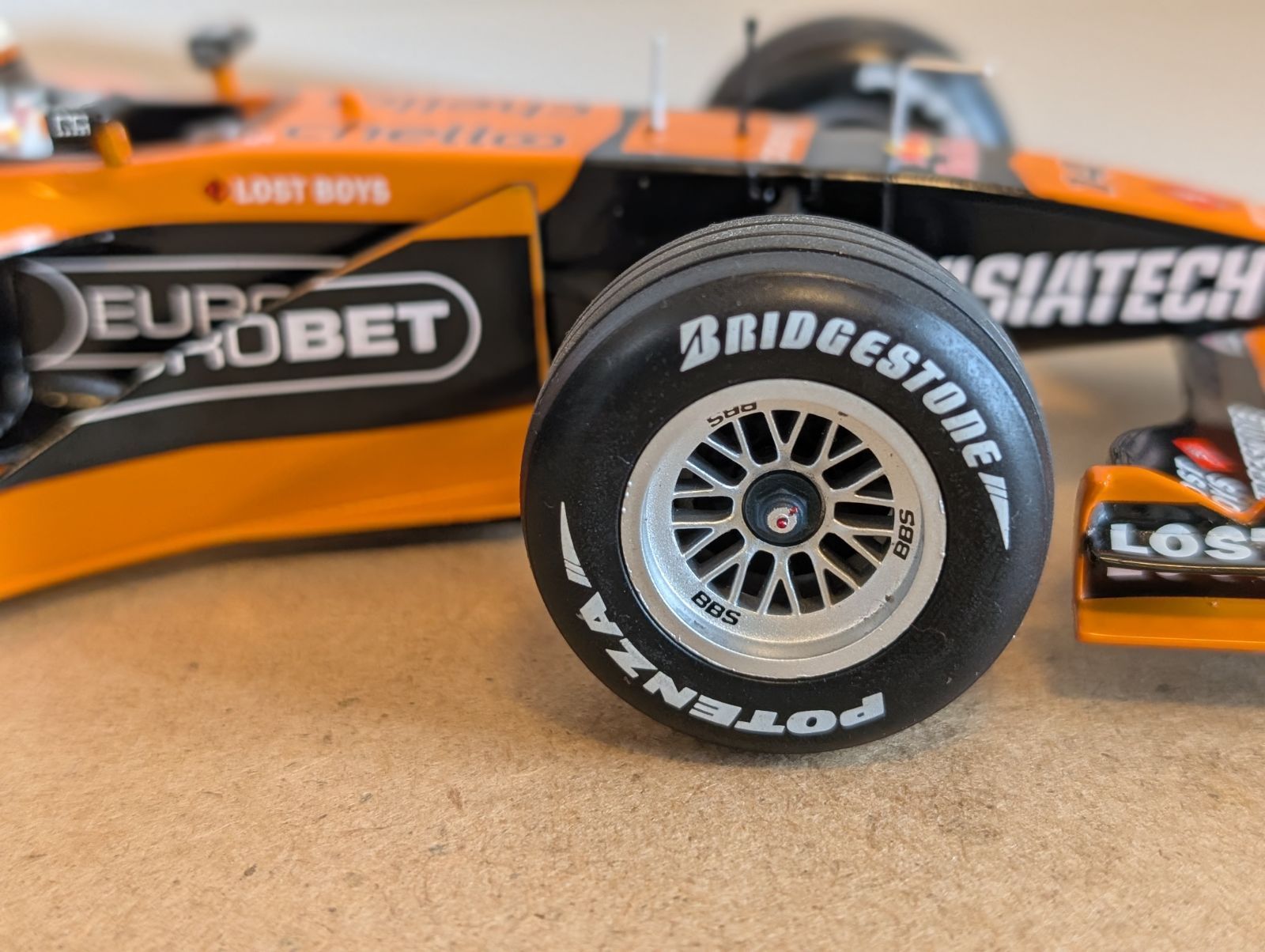 マックスの父1/18ミニチャンプス アロウズA22 ヨス・フェルスタッペン