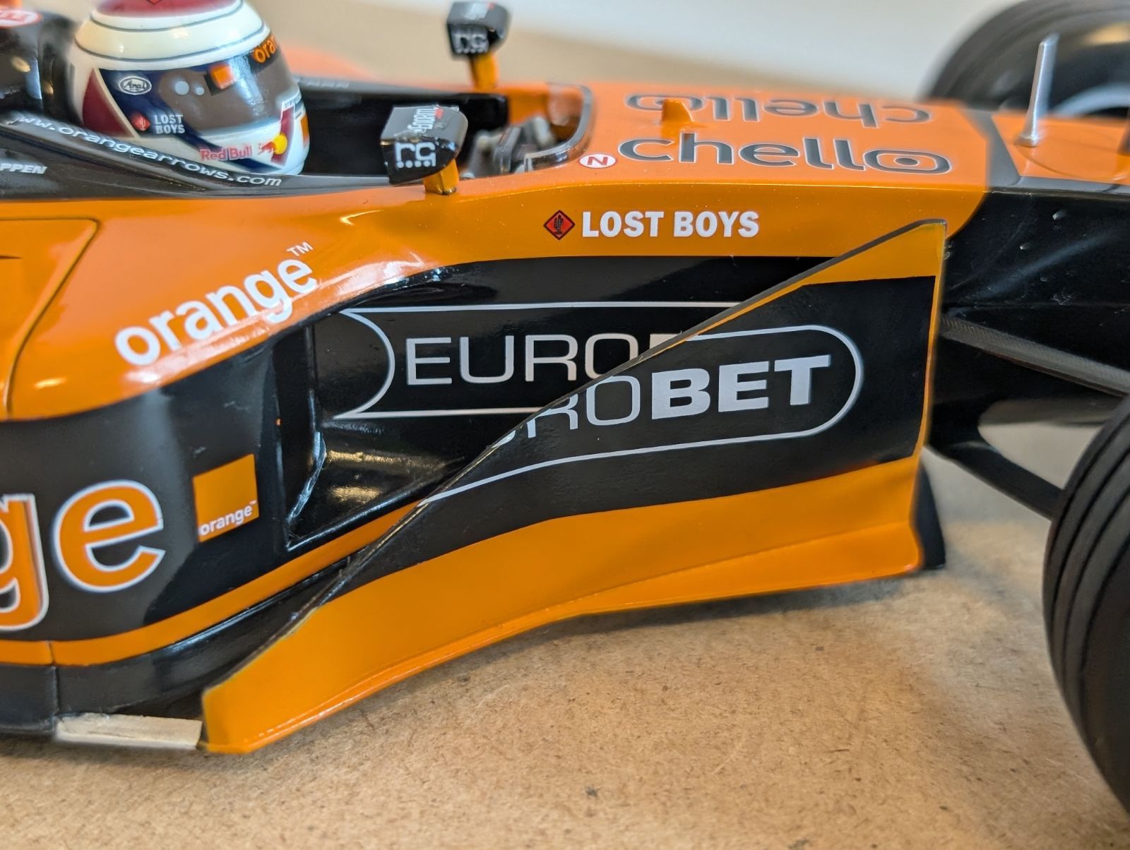 マックスの父1/18ミニチャンプス アロウズA22 ヨス・フェルスタッペン