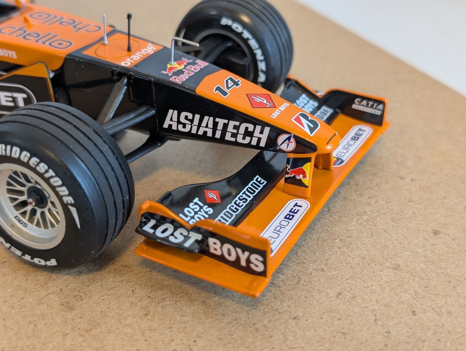 マックスの父1/18ミニチャンプス アロウズA22 ヨス・フェルスタッペン