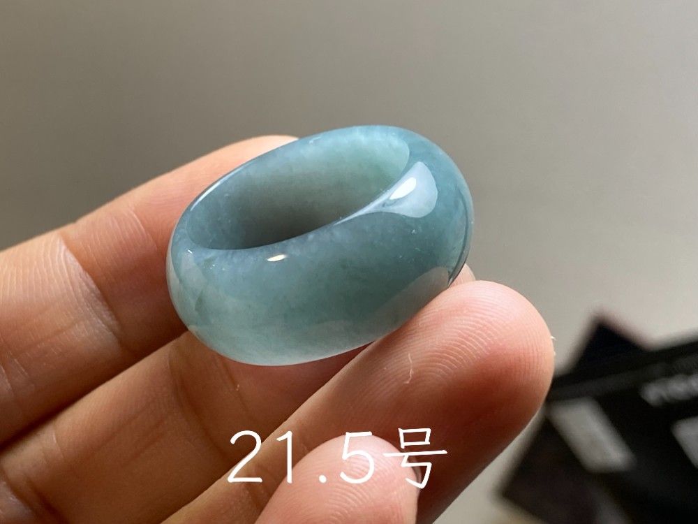 L16-63 広幅 糯氷種 21.5号 青色 グアテマラ産 A貨 本翡翠 くりぬき