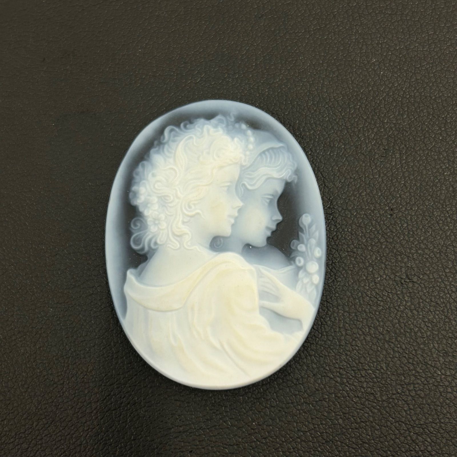 カメオ ルース 双子少女 - メルカリ