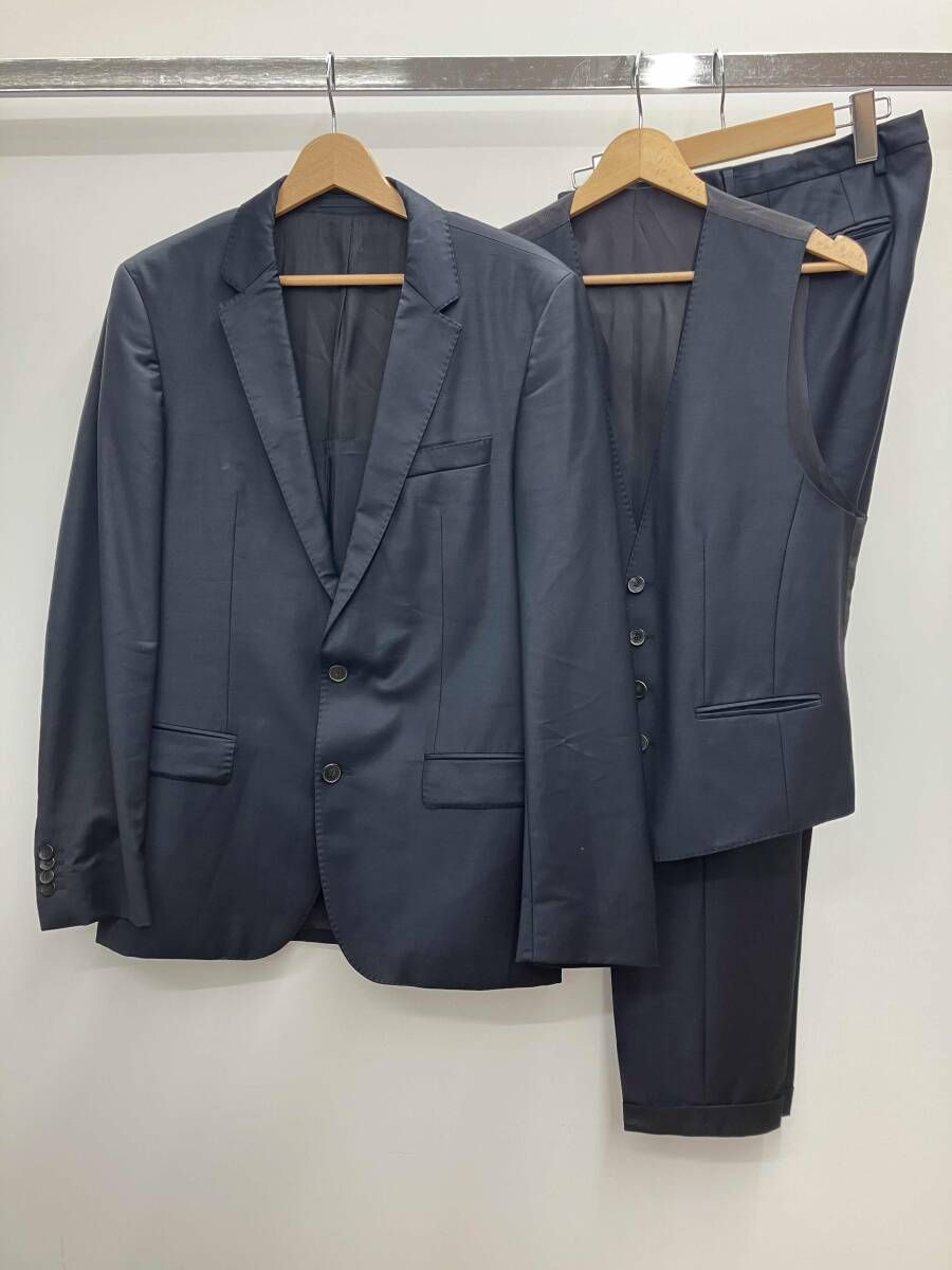 HUGO BOSS ﾋｭｰｺﾞﾎﾞｽ ﾃｰﾗｰﾄﾞｼﾞｬｹｯﾄ ｽｰﾂｾｯﾄ ｽﾘｰﾋﾟｰｽ ﾈｲﾋﾞｰ ｻｲｽﾞ46 - メルカリ