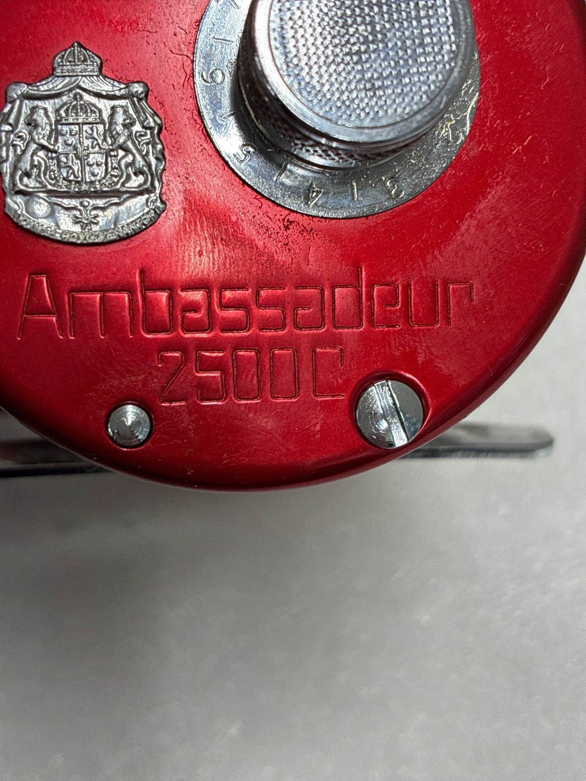 ABU Ambassadeur 2500C iar RED 【公式通販】