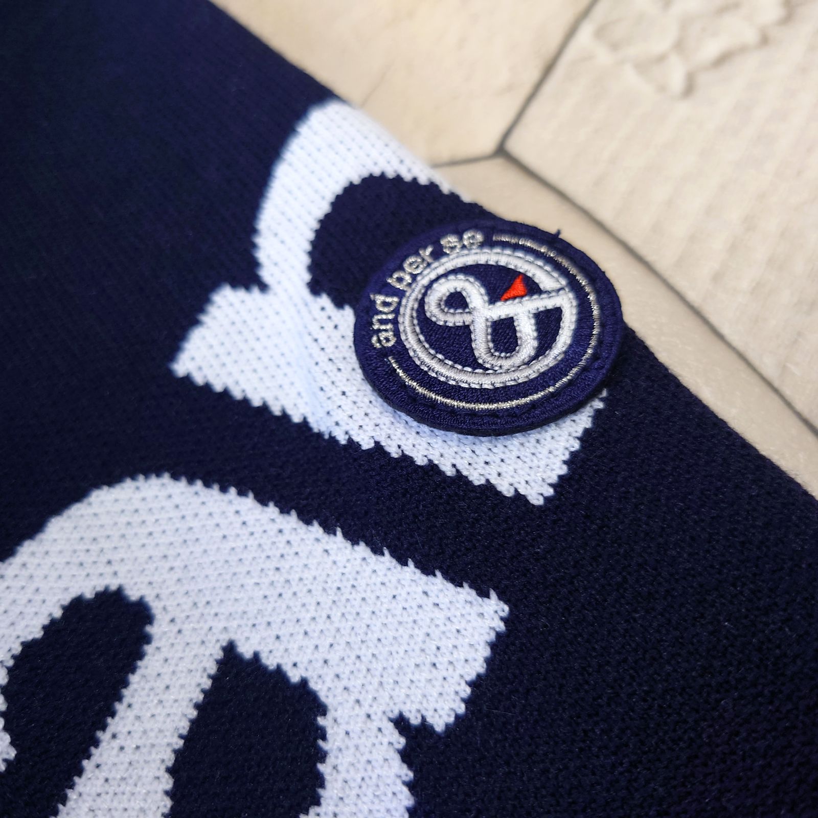 極美品 and per se golf 総ロゴ ソリストヒートニット クルーネック