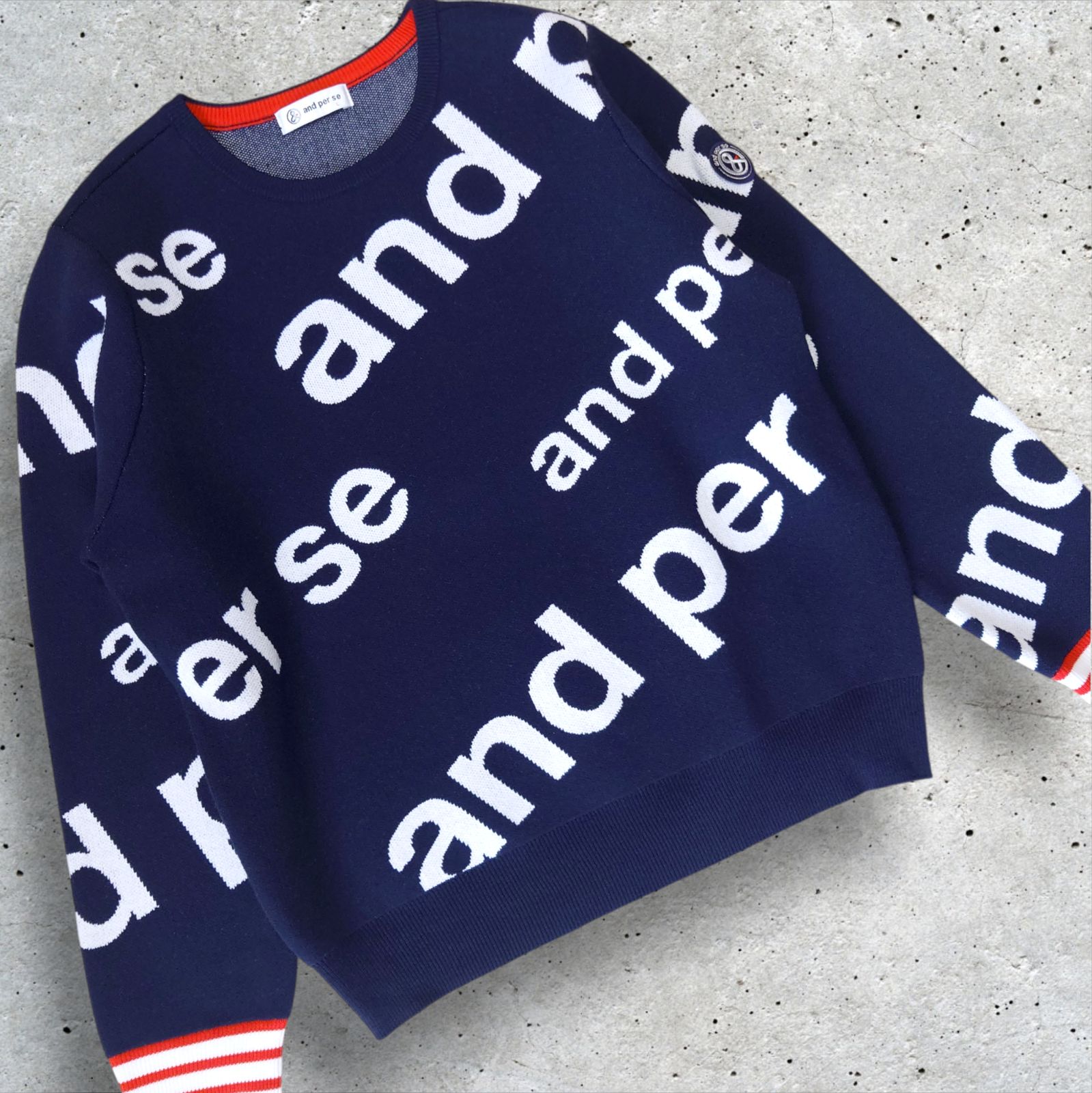 極美品 and per se golf 総ロゴ ソリストヒートニット クルーネック