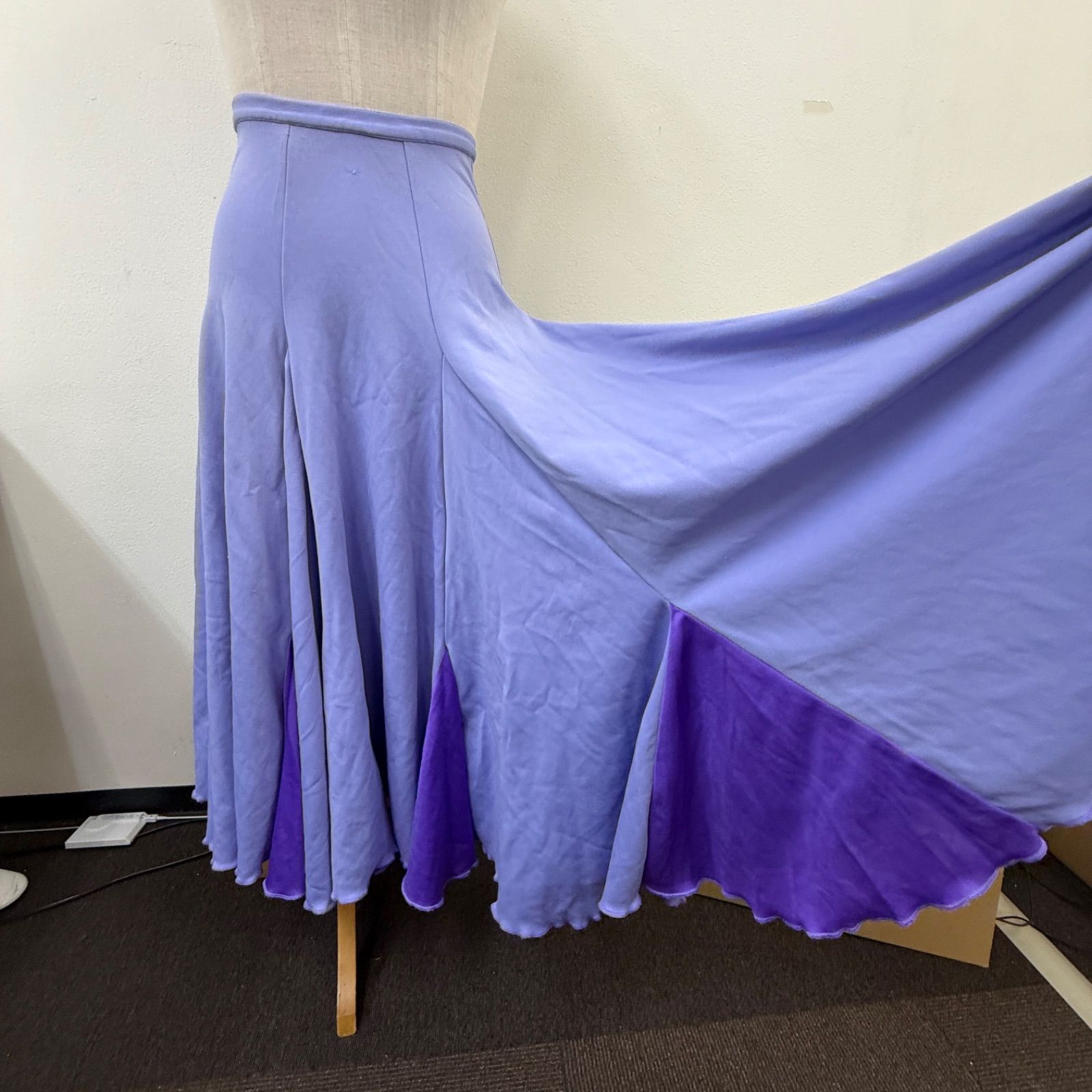 フラメンコ衣装 スカート ファルダ 紫 無地 シンプル フレア - メルカリ