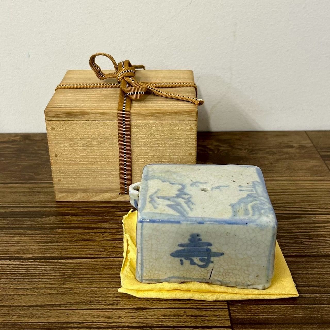 水滴 白磁 李朝 木箱入り 朝鮮半島 書道具 - メルカリ