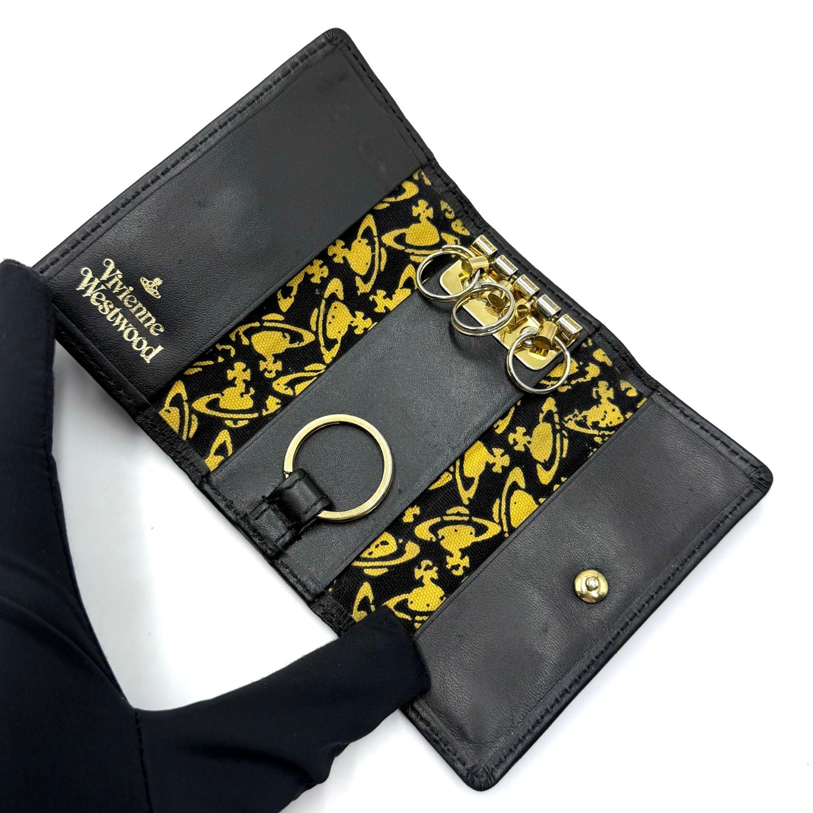 ヴィヴィアン・ウエストウッド Vivienne Westwood ゴールドロゴ 4連