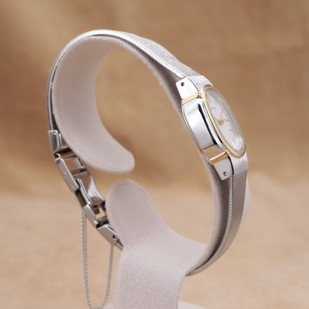 CH69 【電池交換/洗浄済】SEIKO 7321-6100 セイコー オーバル クォーツ