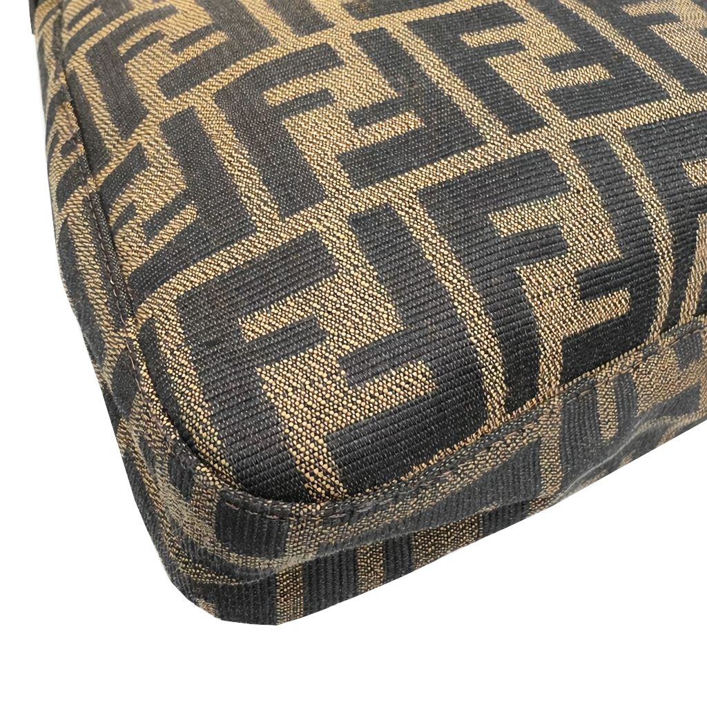 中古】FENDI フェンディ マンマバケット ズッカ柄 ワンショルダー