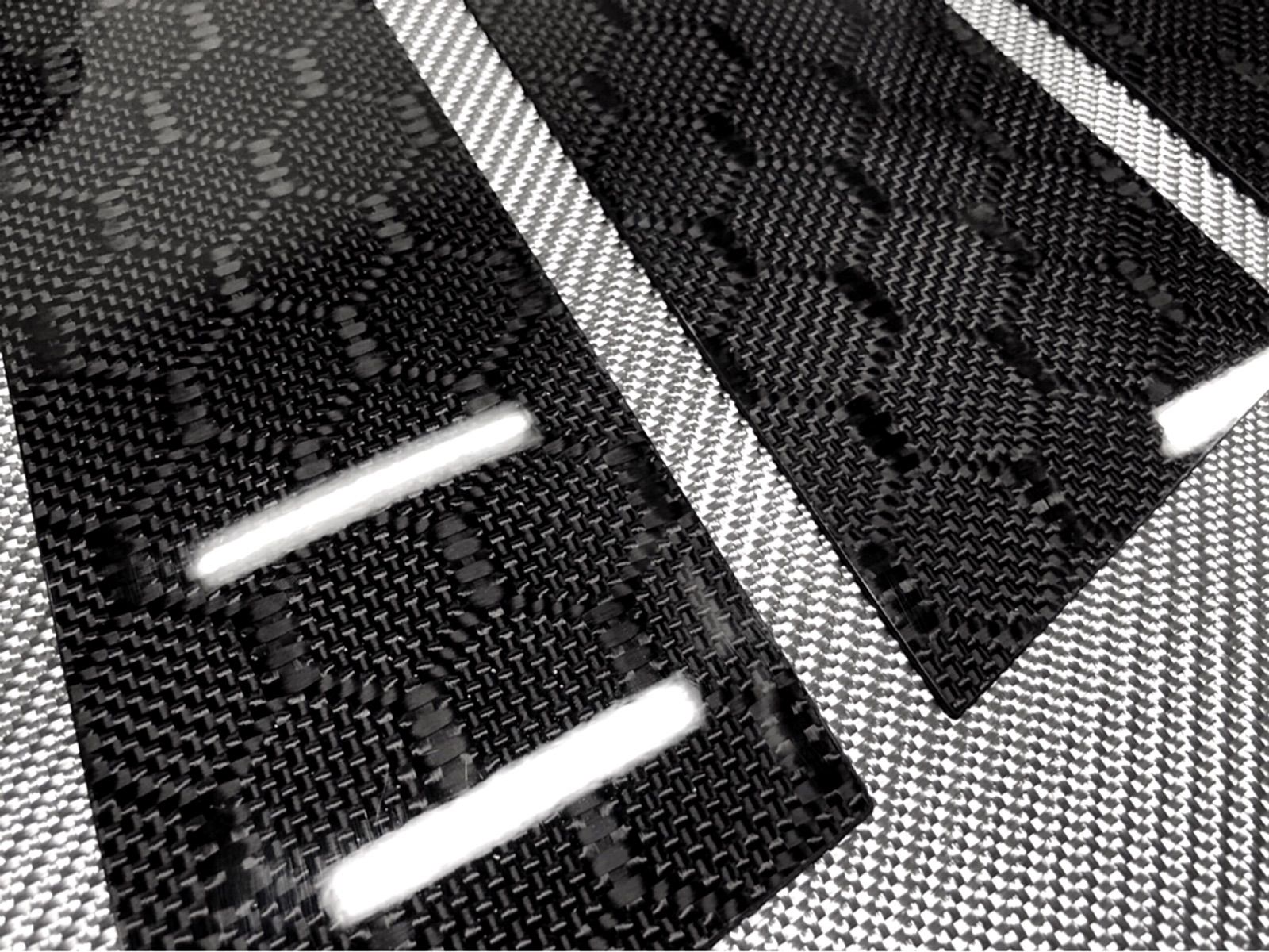 LEXUS IS 30系【リアルカーボン／ハニカム織り】ピラーガーニッシュ