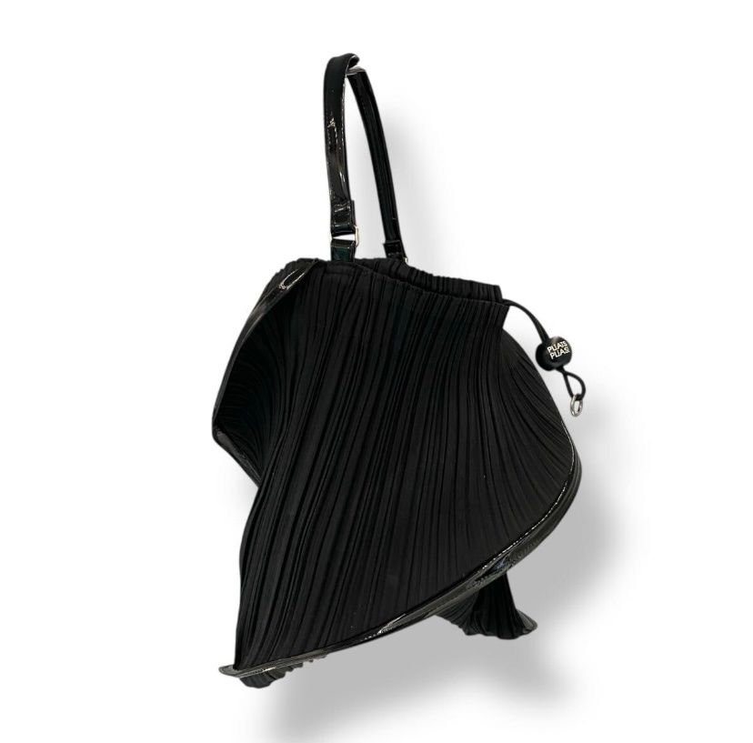 未使用品 ISSEY MIYAKE イッセイミヤケ ハンドバッグ ブラック - メルカリ