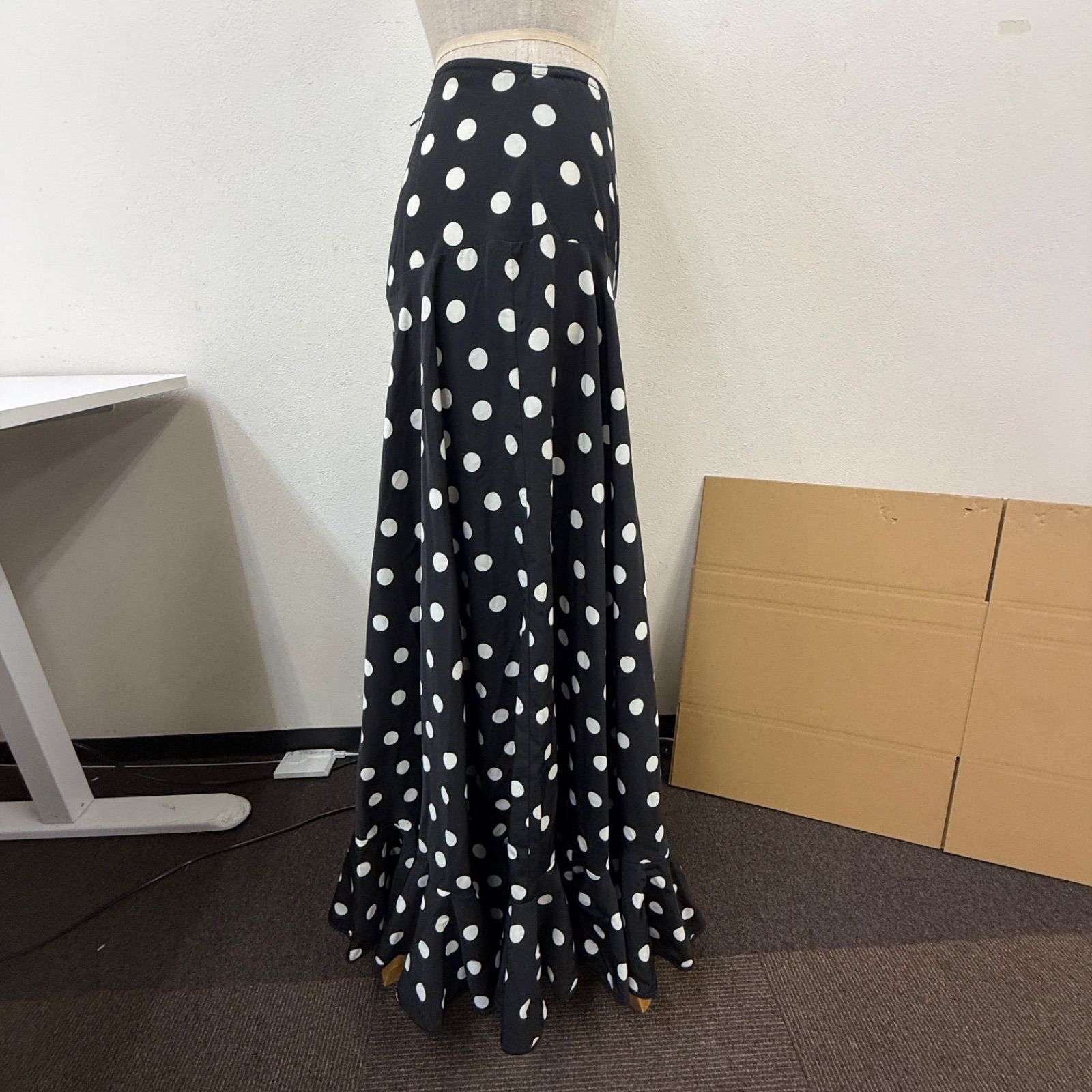 チャコット】フラメンコ衣装 スカート ファルダ 黒 ドット フレア