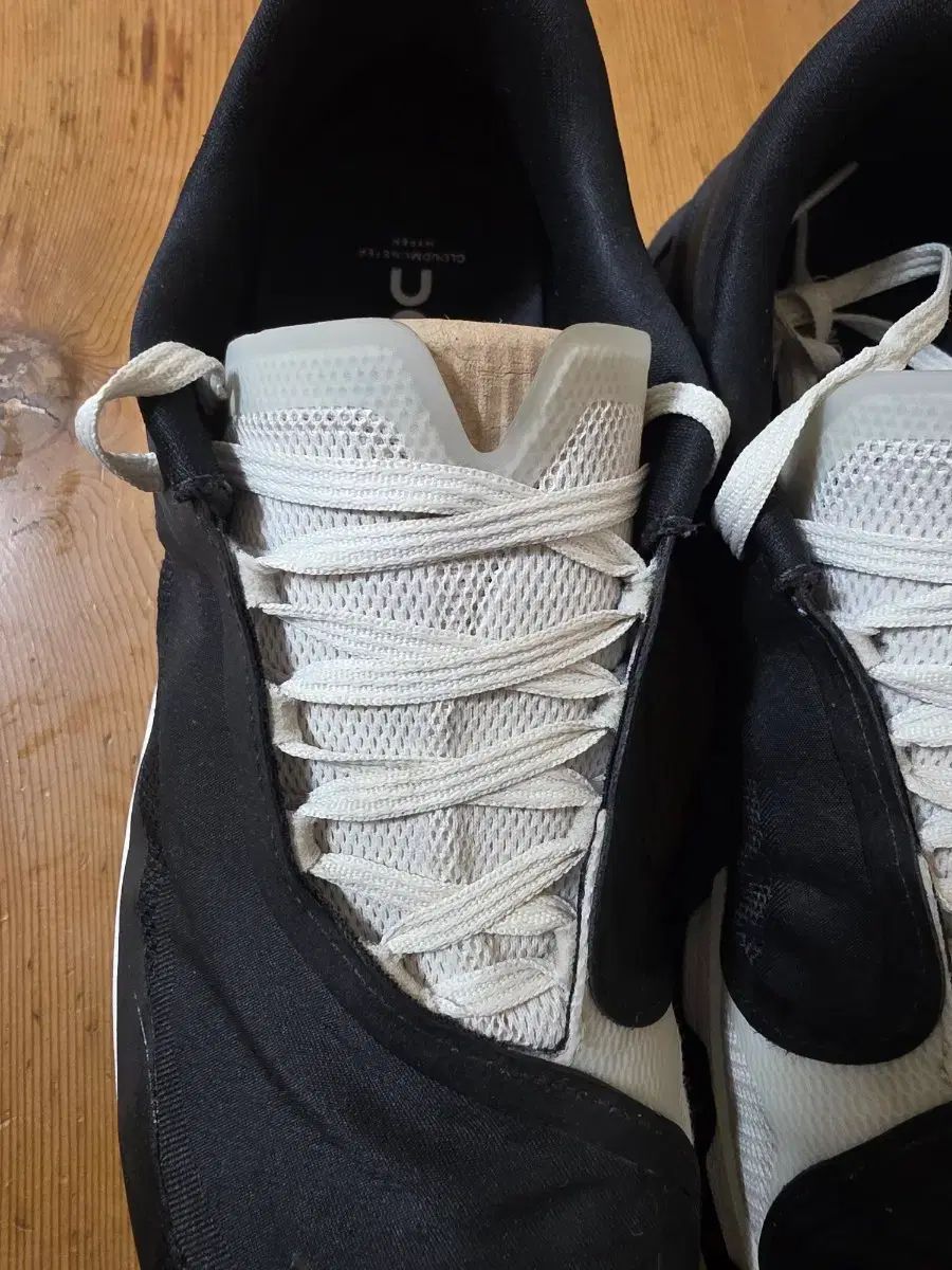 オンランニング パフオン 3 0 黒白 エアジョーダン1 ハイパーブラック 275 (フルセット)