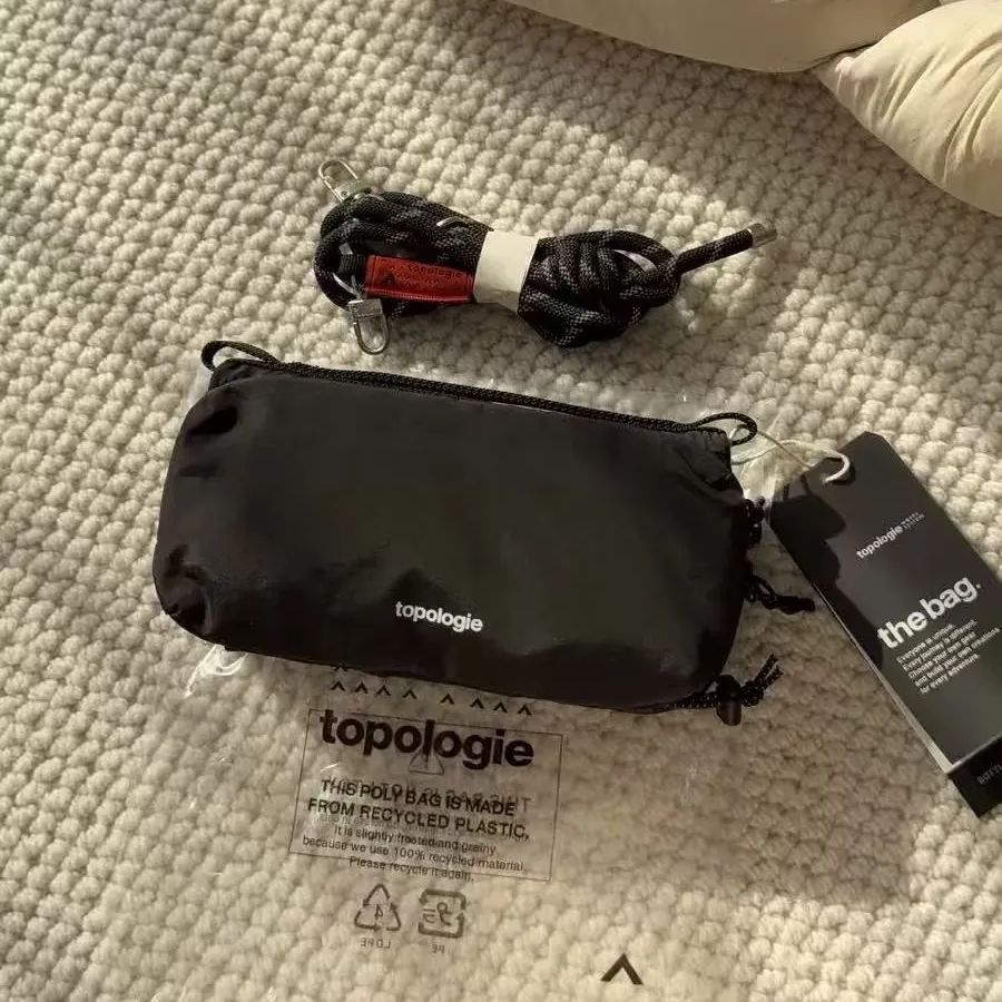 新品未使用❣️Topologie Bottle Sacoche トポロジーストラップ付