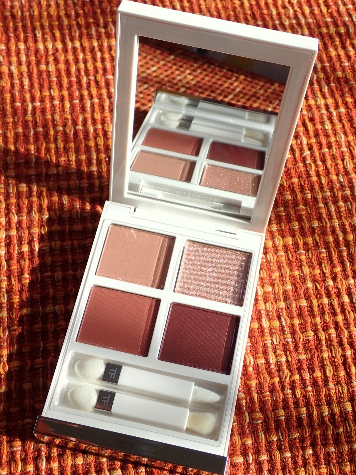 新品未使用品☆トムフォード ソレイユ アイ カラー クォード 01SN