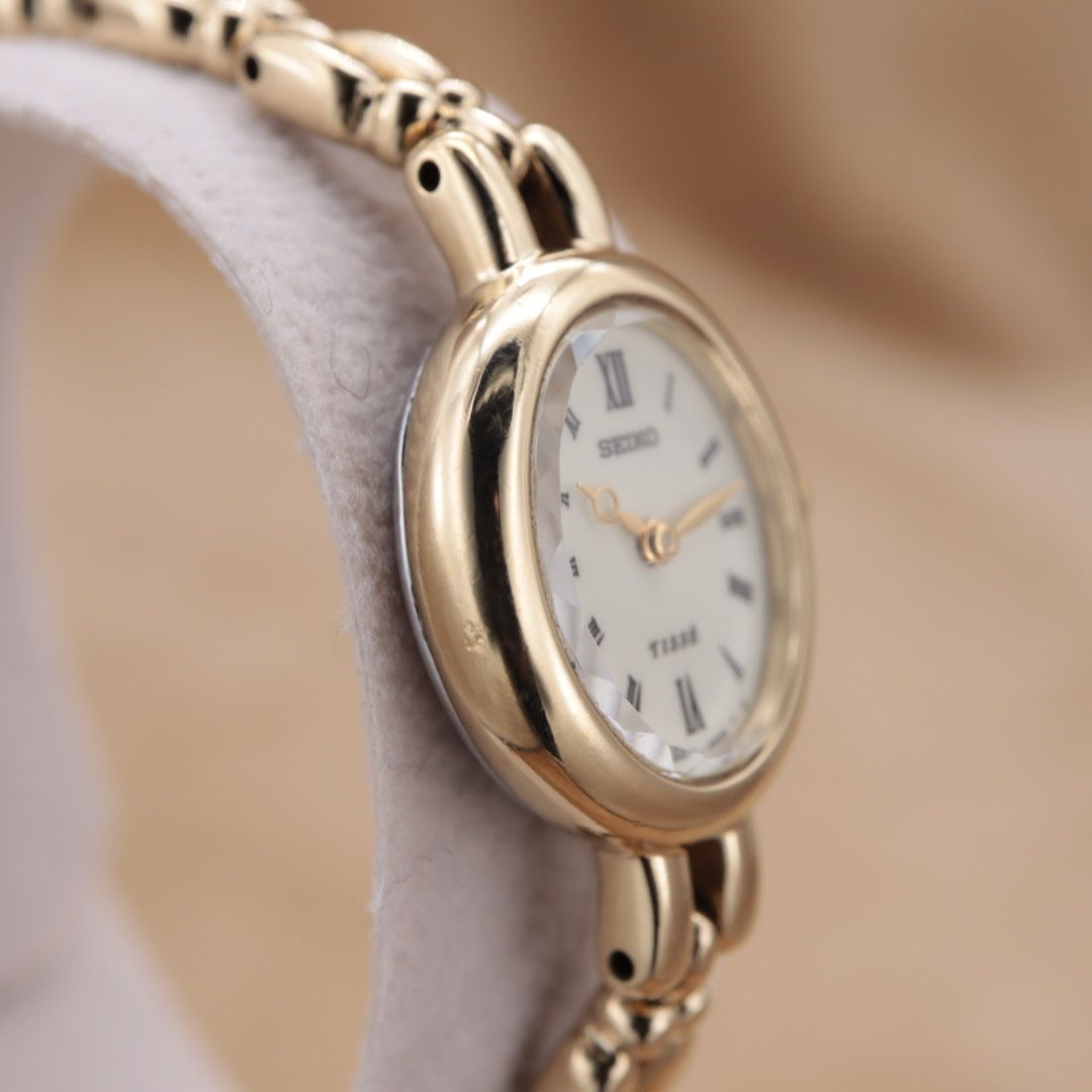 CH78【電池交換/洗浄済】SEIKO TISSE 1F20-6B80 セイコー ティセ 白