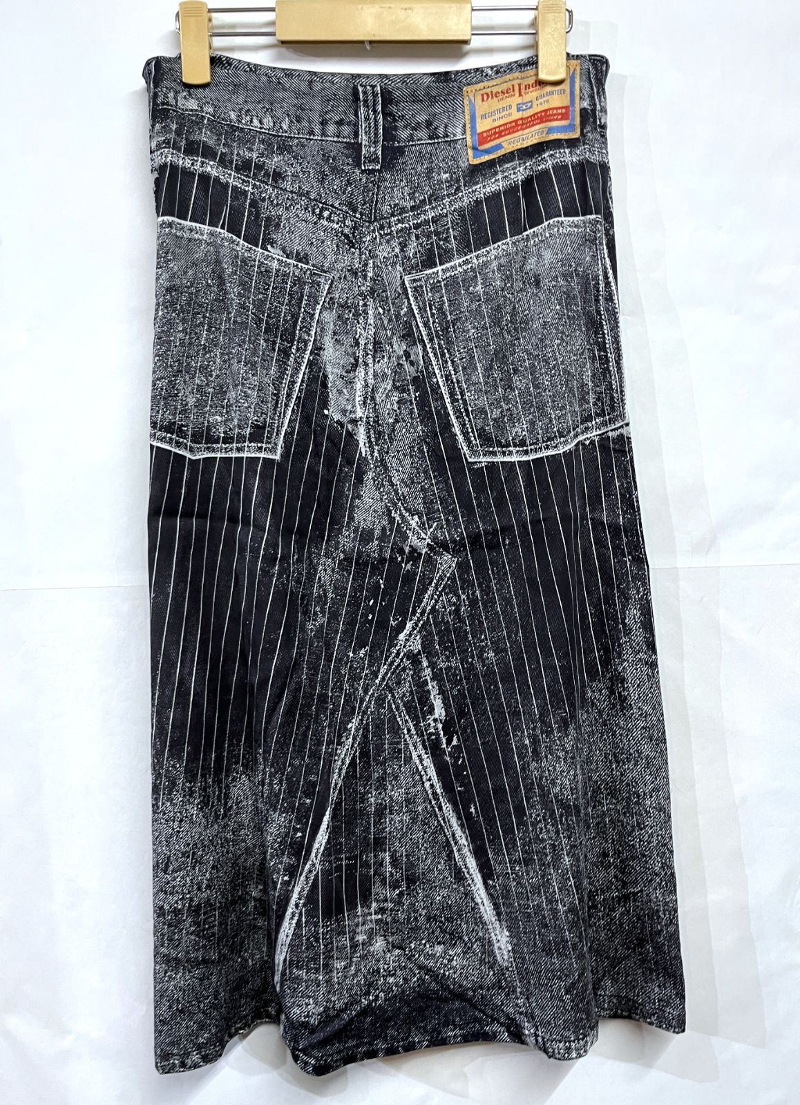 DIESEL｜ディーゼル RED TAG O-HANNA 転写スカート - メルカリ