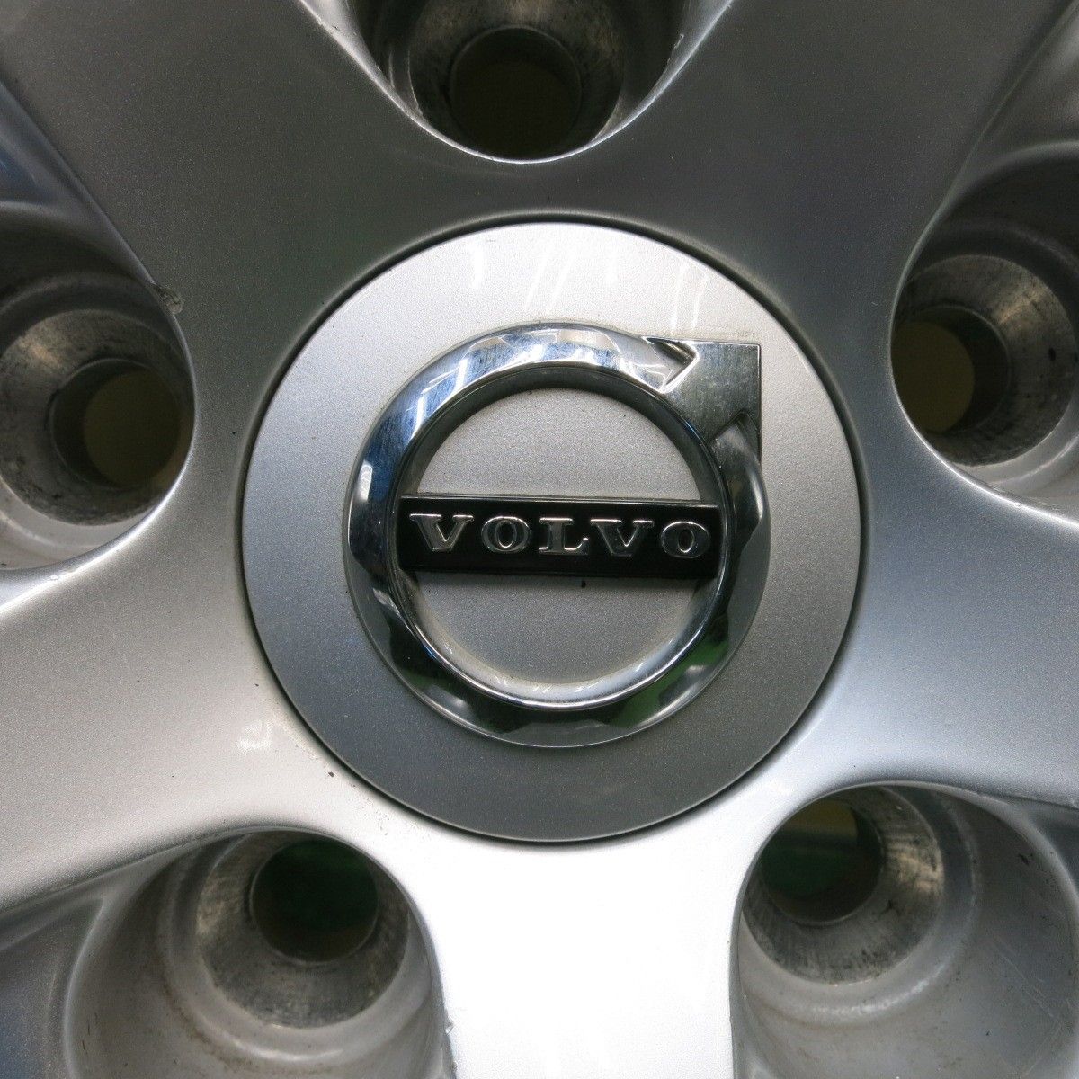 キレイ☆ボルボ V90 S90 純正 245/45R18 スタッドレス ミシュラン X