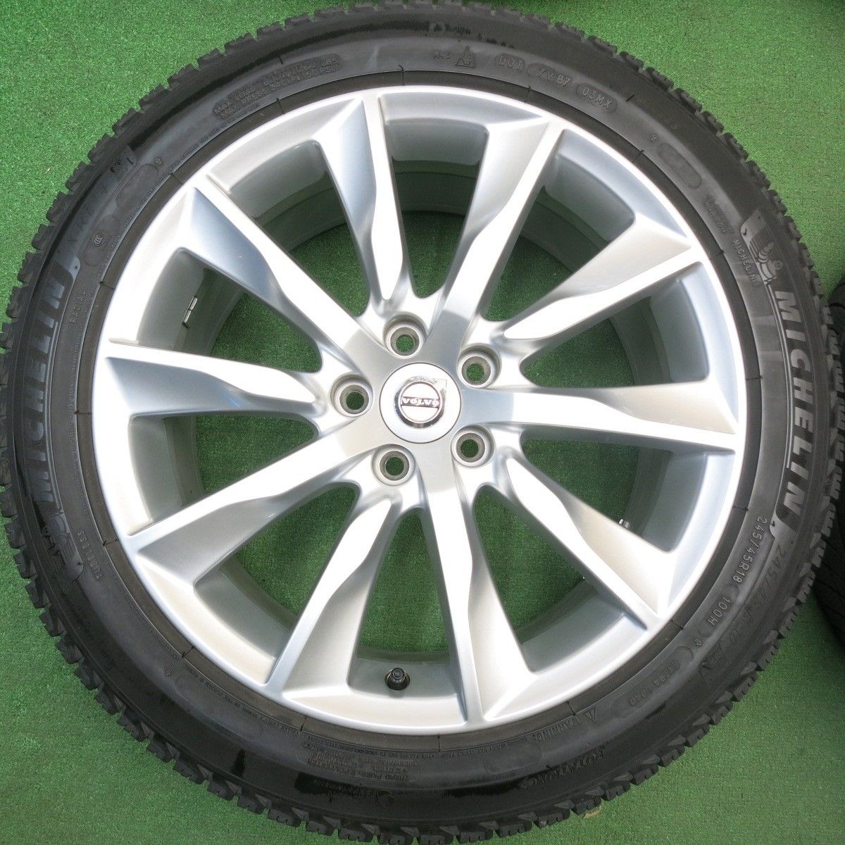 キレイ☆ボルボ V90 S90 純正 245/45R18 スタッドレス ミシュラン X