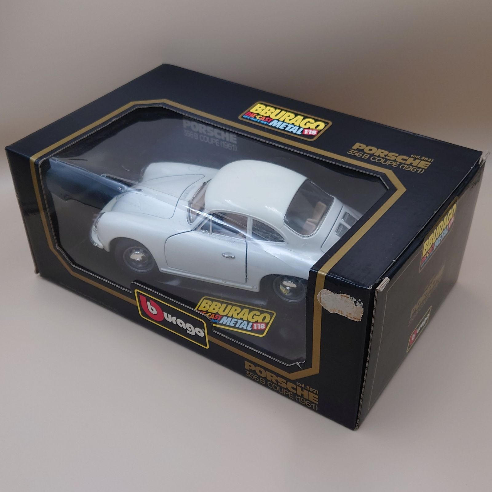 1/18 ポルシェ 356B クーペ 1961 ホワイト PORSCHE 356B ダイキャスト