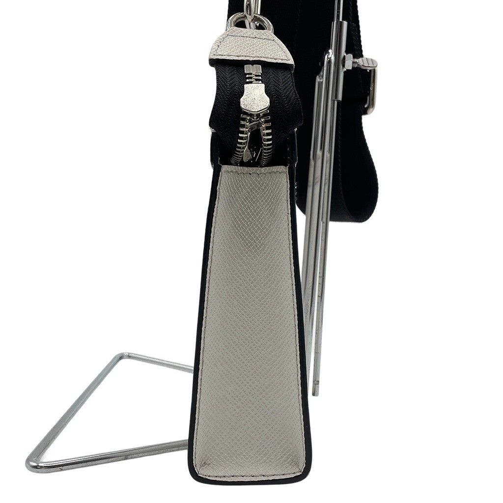 Louis Vuitton タイガラマ ガストン ウエアラブル M30935 モノグラム