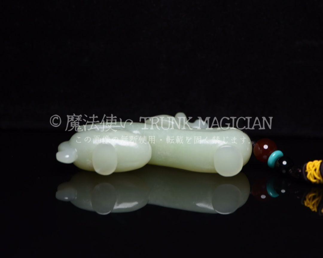 旧家蔵出し 和田玉細密彫 極品白玉 高古件 透空彫 神獣 玉豬龍 根付