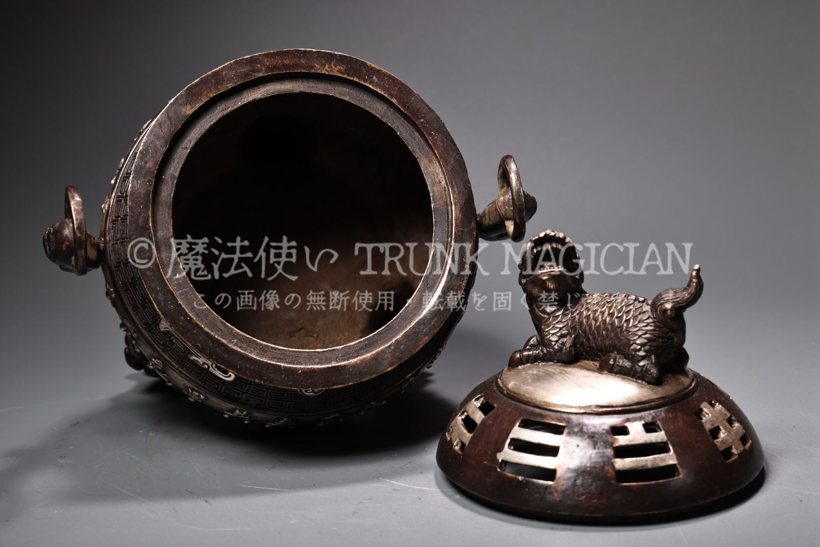 旧家蔵出し 銅製 銀鍍 雙耳 八卦三足熏香炉 香道具 逸品仏具 仏具一般