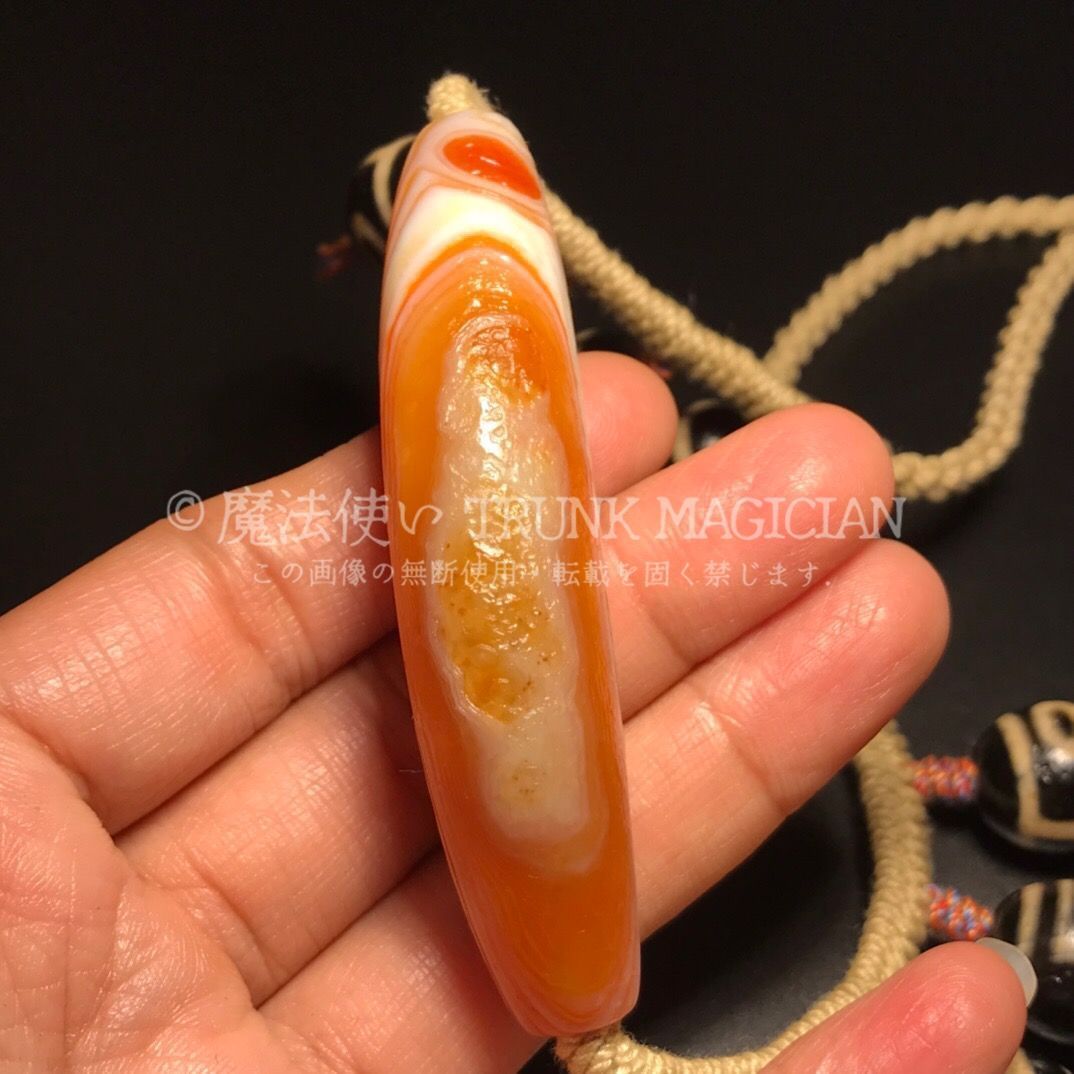 旧家蔵出し 瑪瑙細密彫 自然風化紋 牛角天珠鎖骨ネックレス本 根付