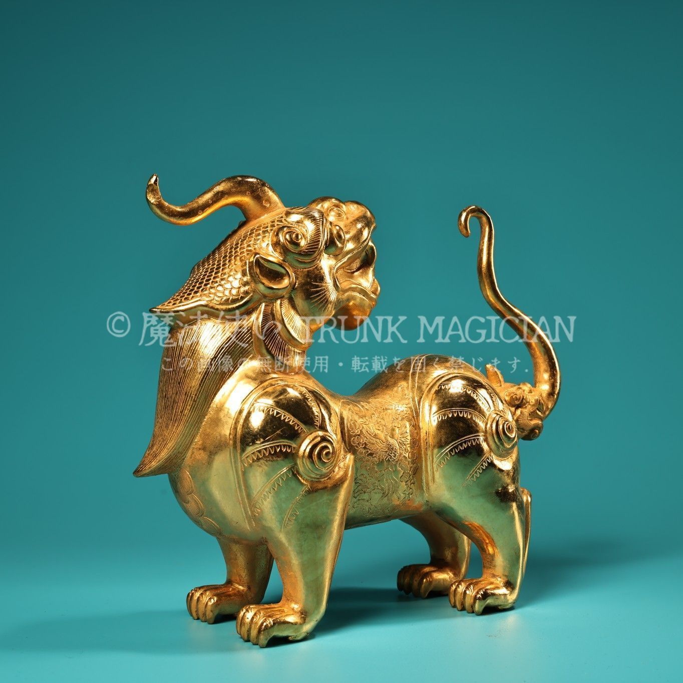 旧家蔵出し銅製細作 塗金 浮彫 鏨刻 神獣 招財 辟邪 置物 文房賞物