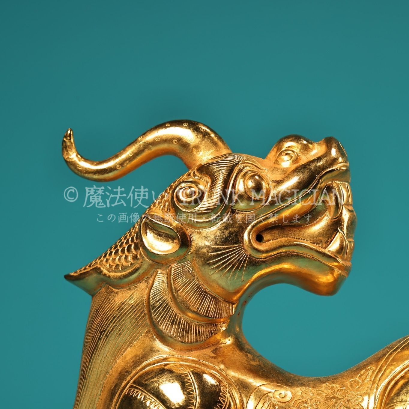 旧家蔵出し銅製細作 塗金 浮彫 鏨刻 神獣 招財 辟邪 置物 文房賞物